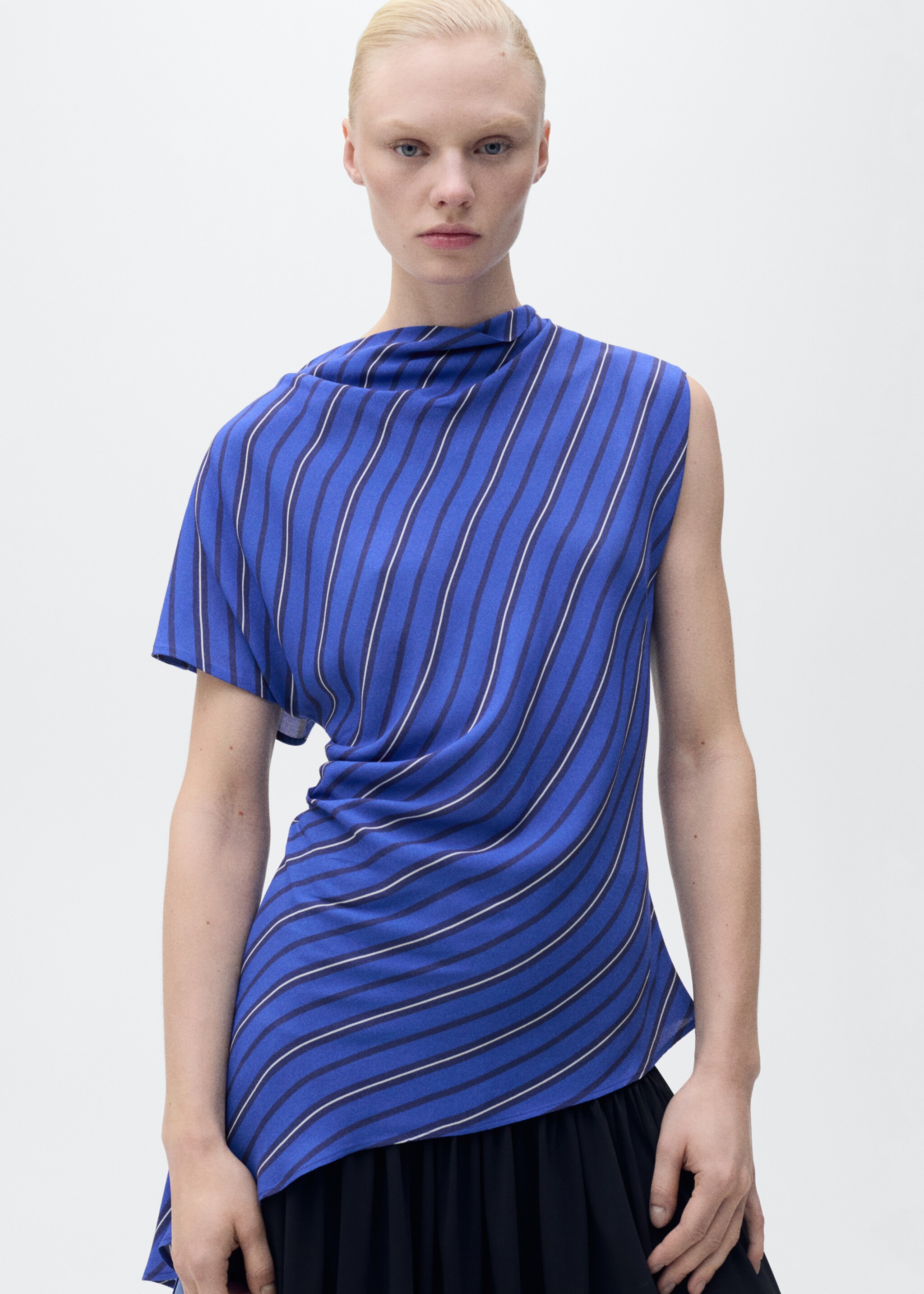 Asymmetrical striped blouse - Medium plane