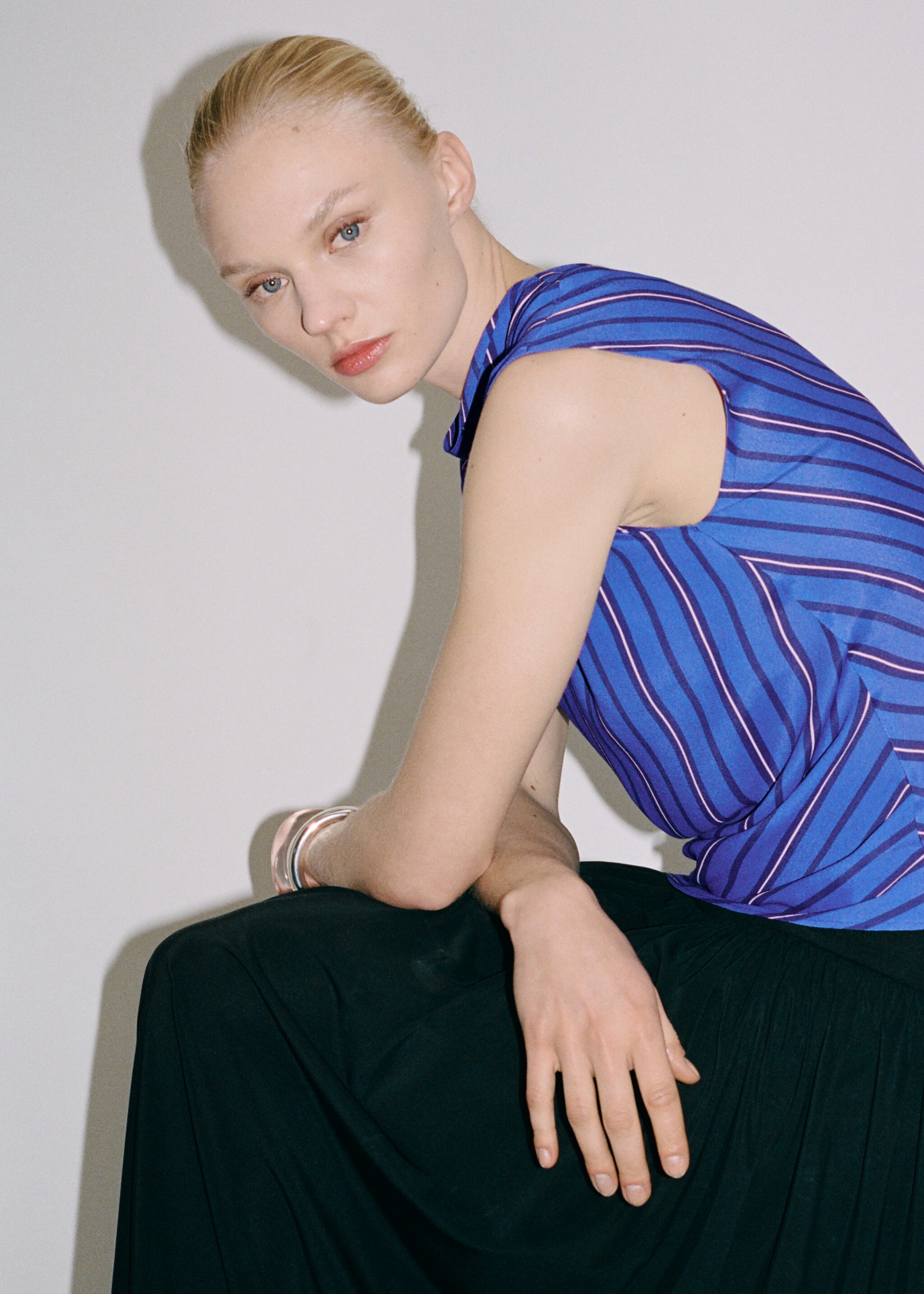 Asymmetrical striped blouse - Details of the article 6