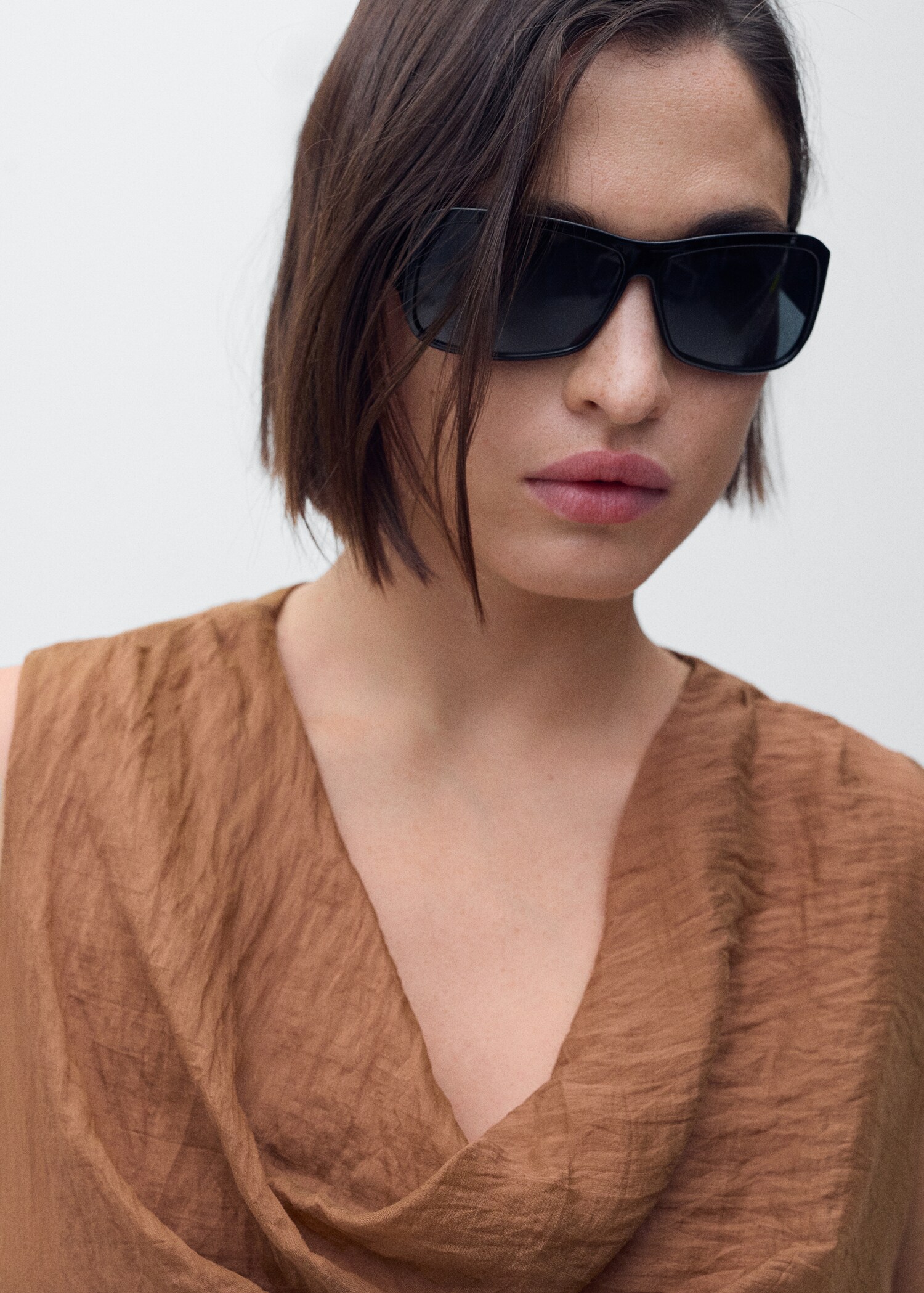 Draped-neck lyocell dress - Details of the article 4