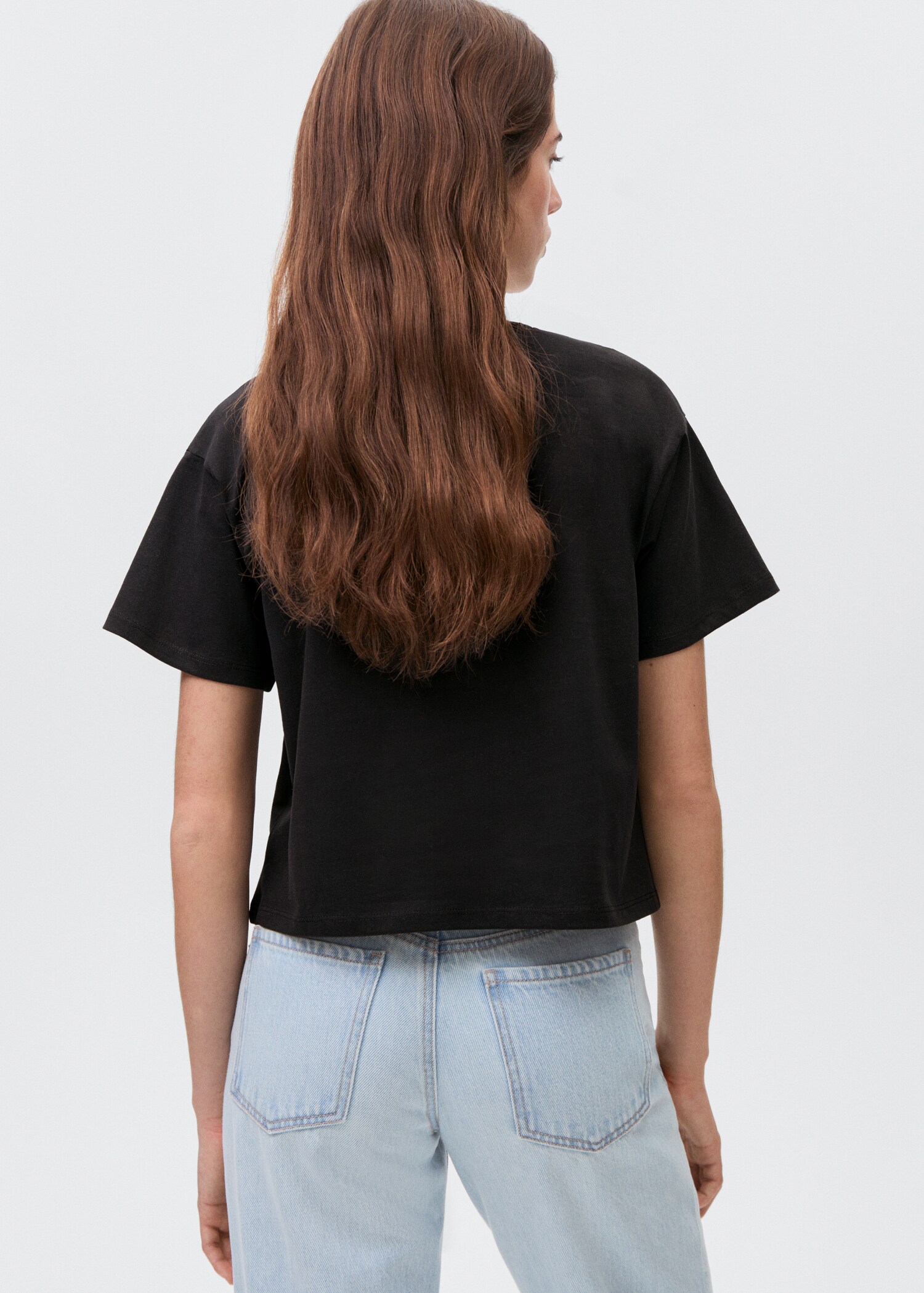 Studs message t-shirt - Reverse of the article