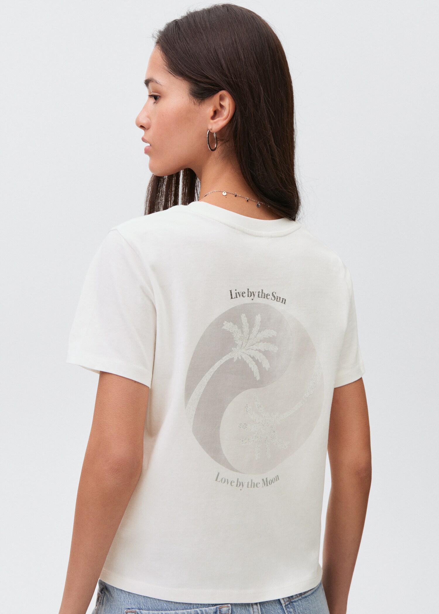 T-shirt with print drawing - Reverse of the article
