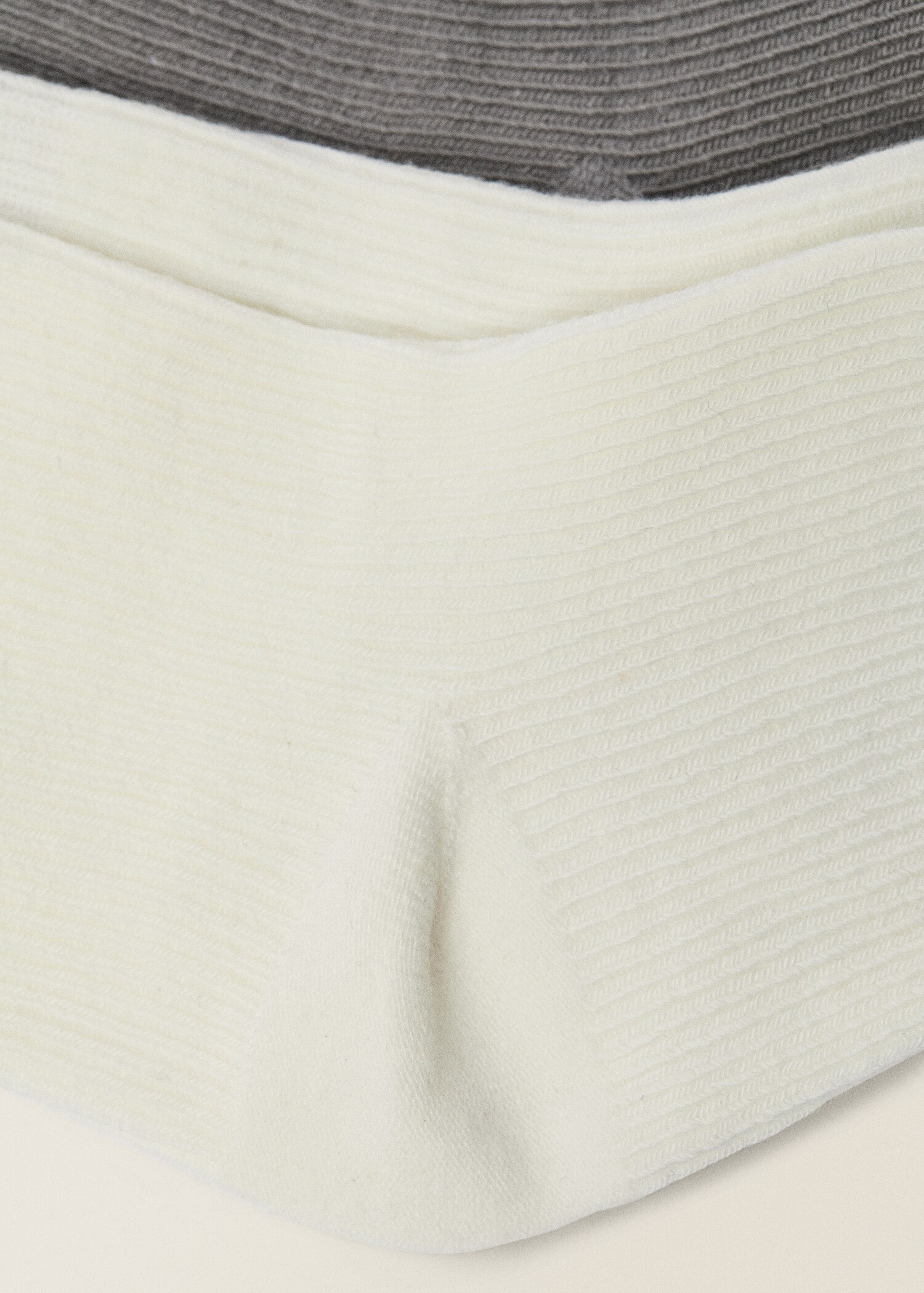 Set of ribbed socks with opening - Details of the article 1