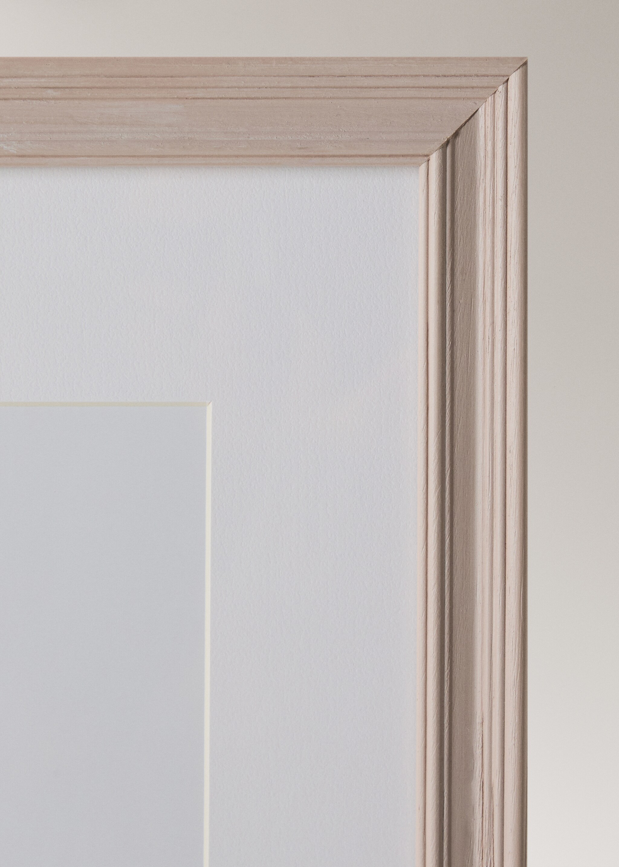 Large wooden passe-partout frame - Details of the article 2, Off White. Ref: 87017713-00.