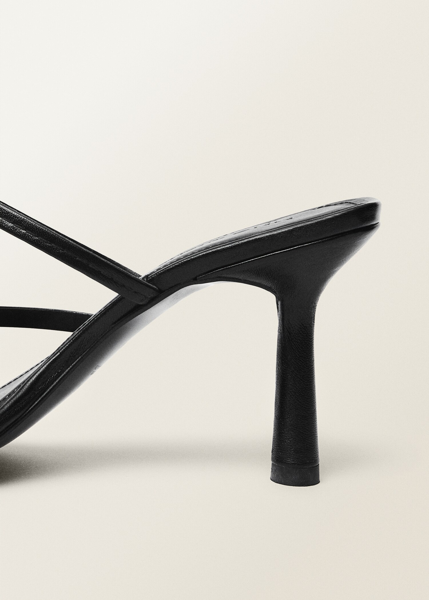 Leren sandalen met hak en bandjes - Detail van het artikel 1