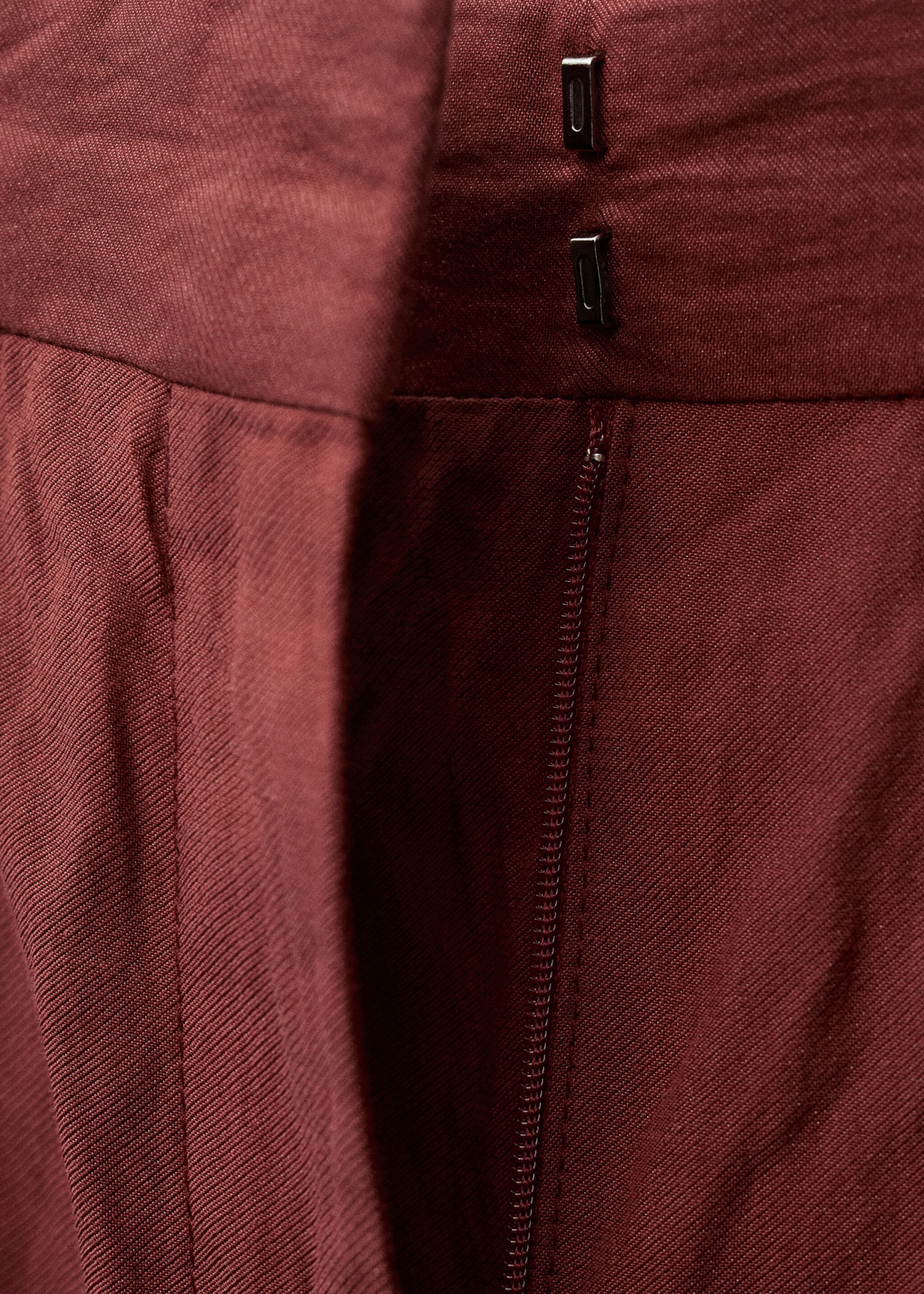 Wide-leg suit trousers with a creased effect - Details of the article 0