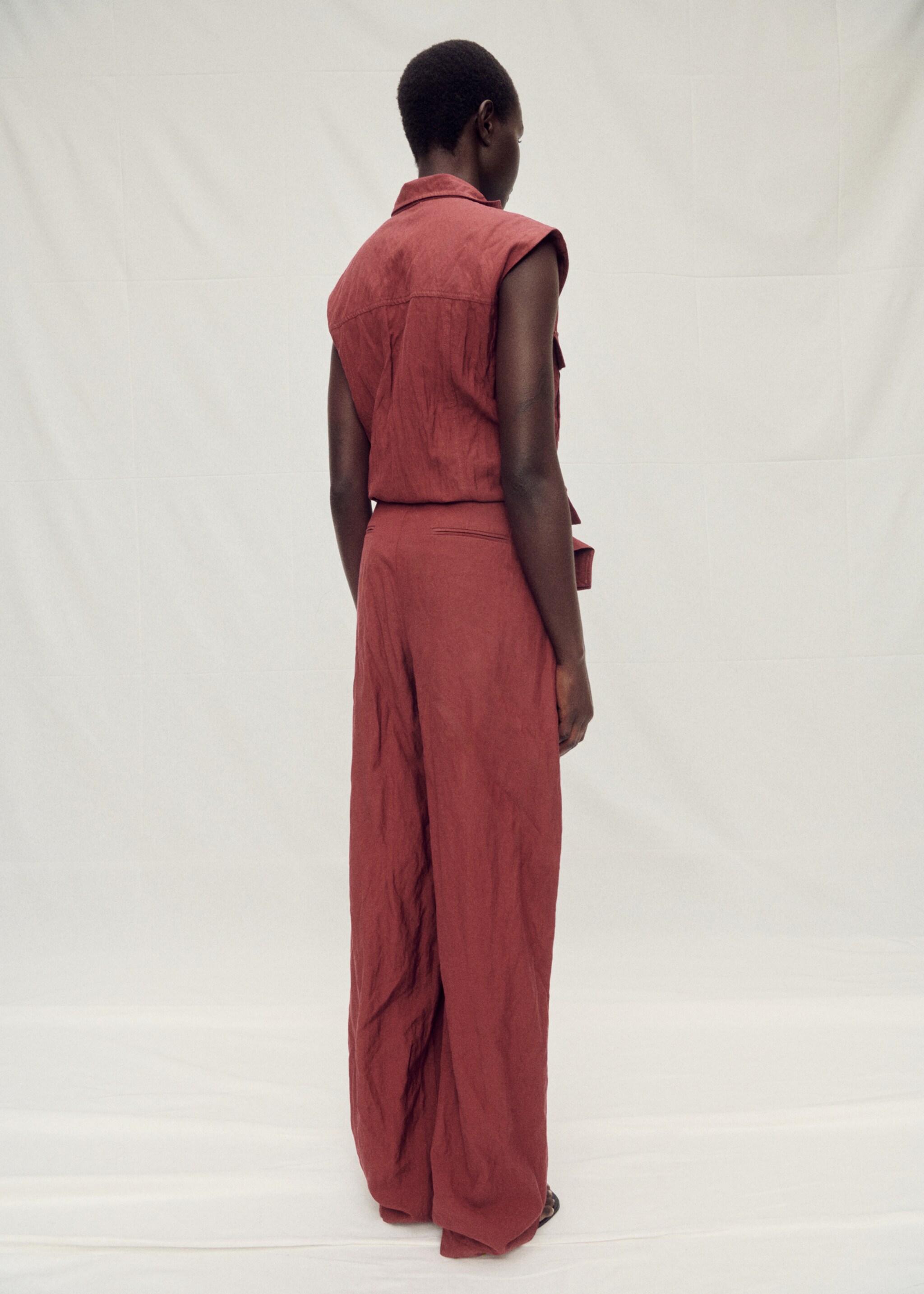 Wide-leg suit trousers with a creased effect - Reverse of the article