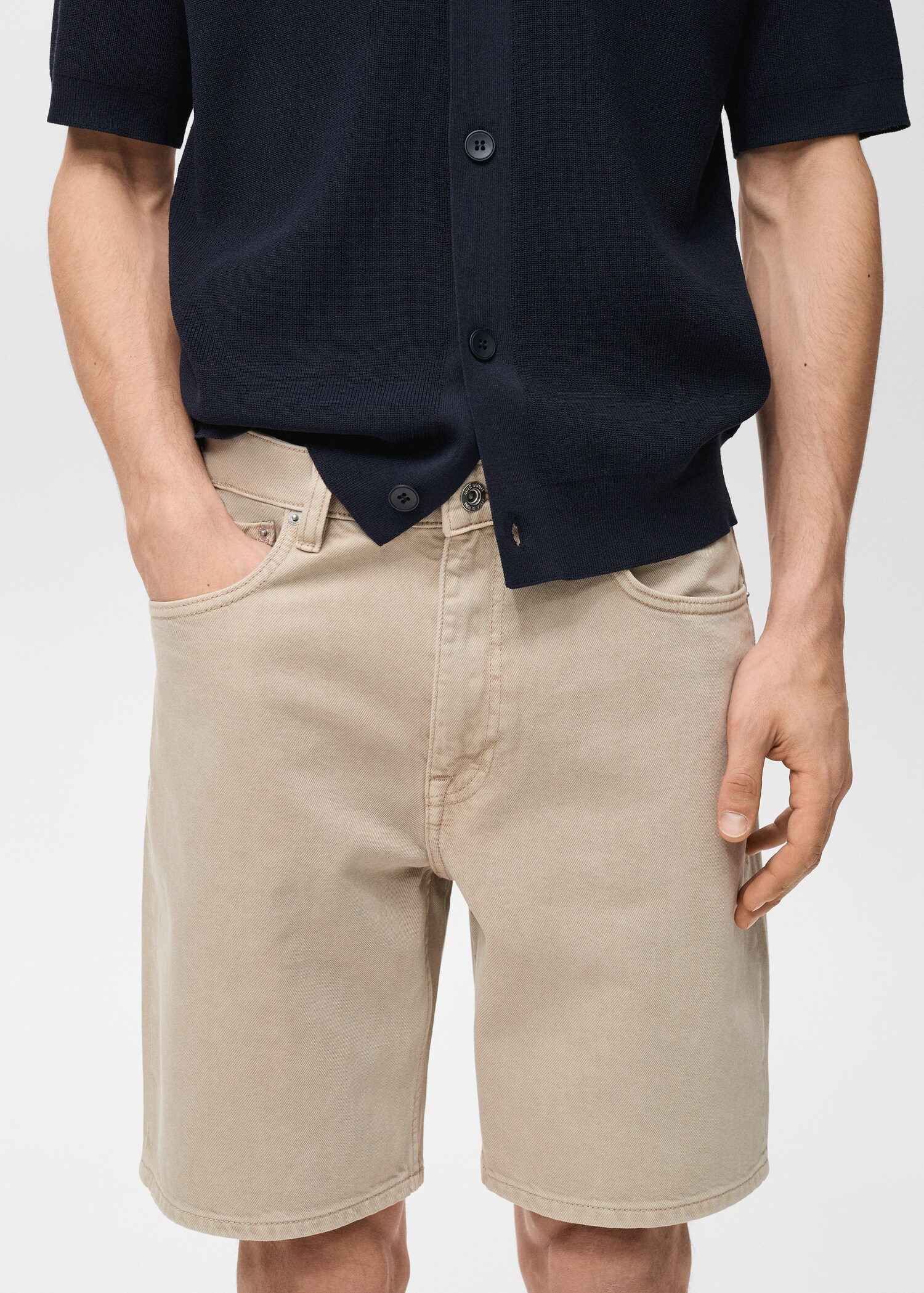 Denim bermuda shorts with washed effect - Details of the article 1
