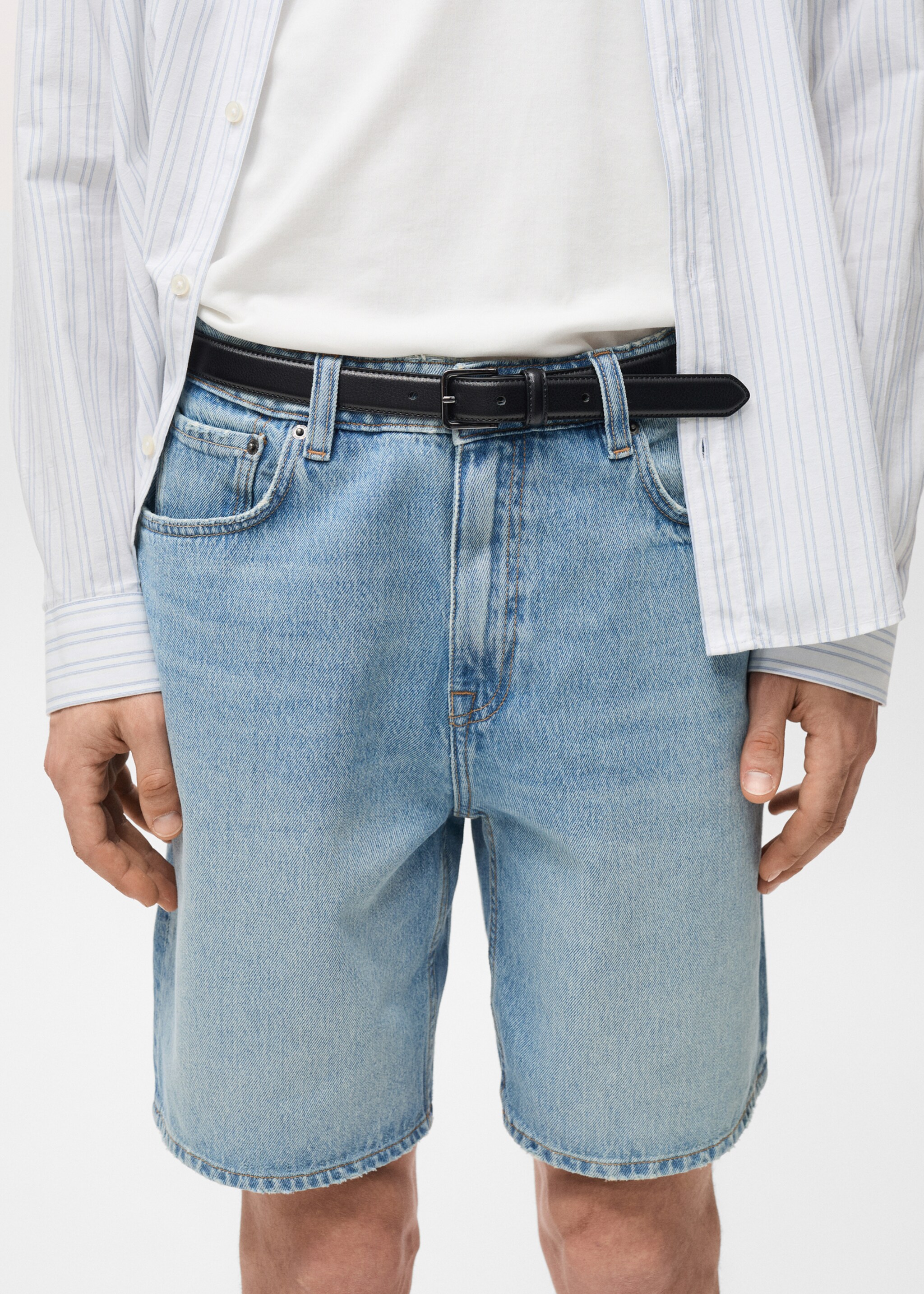 Denim bermuda shorts with washed effect - Details of the article 1