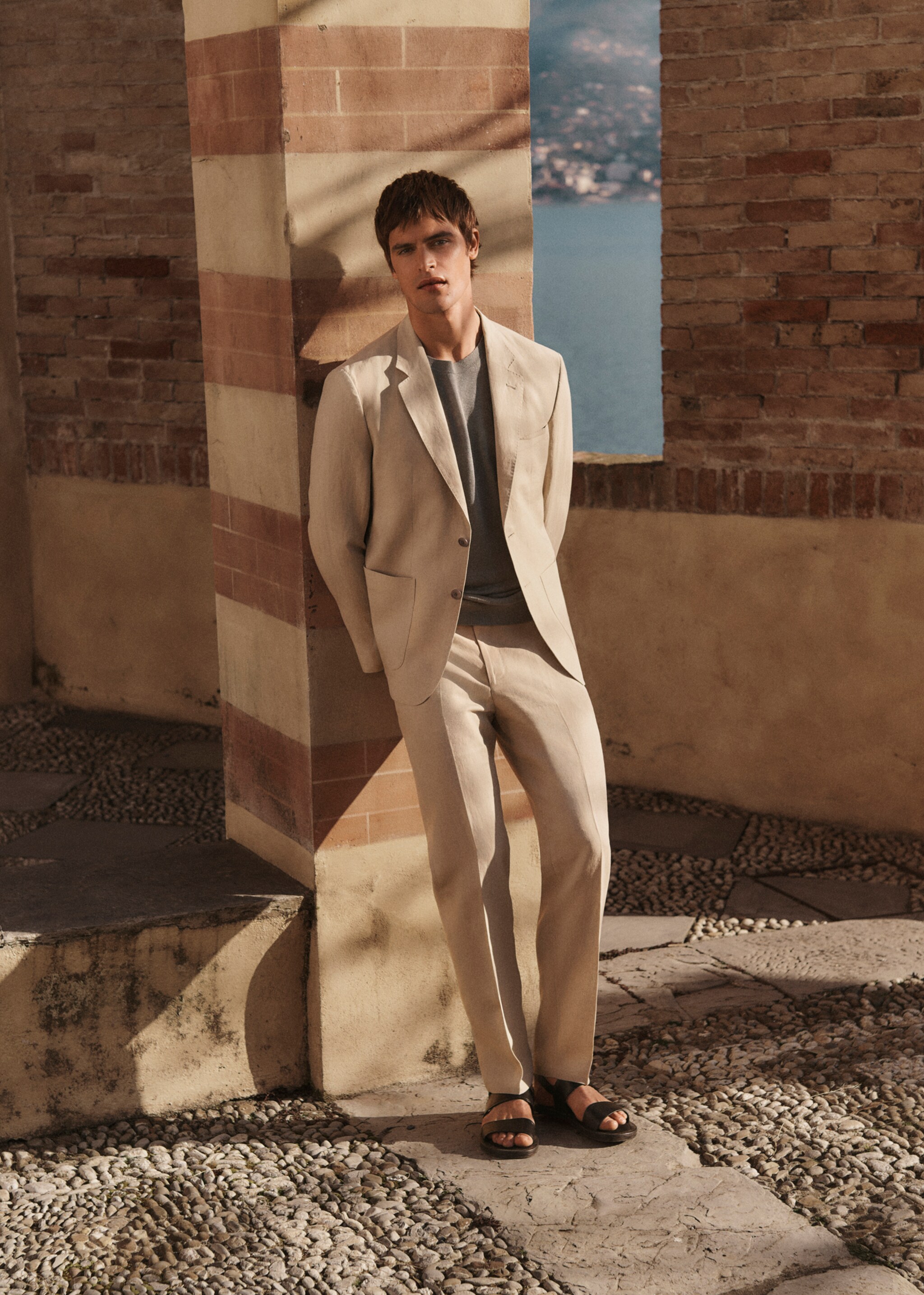 Slim-fit 100% linen trousers - Details of the article 5