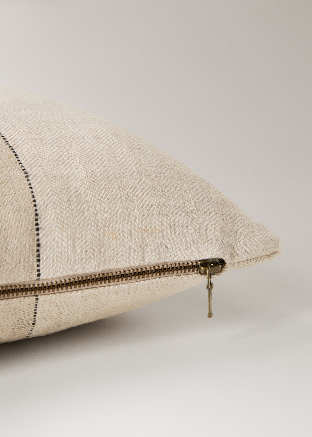 Linen cushion cover with woven stripes 35x90 cm