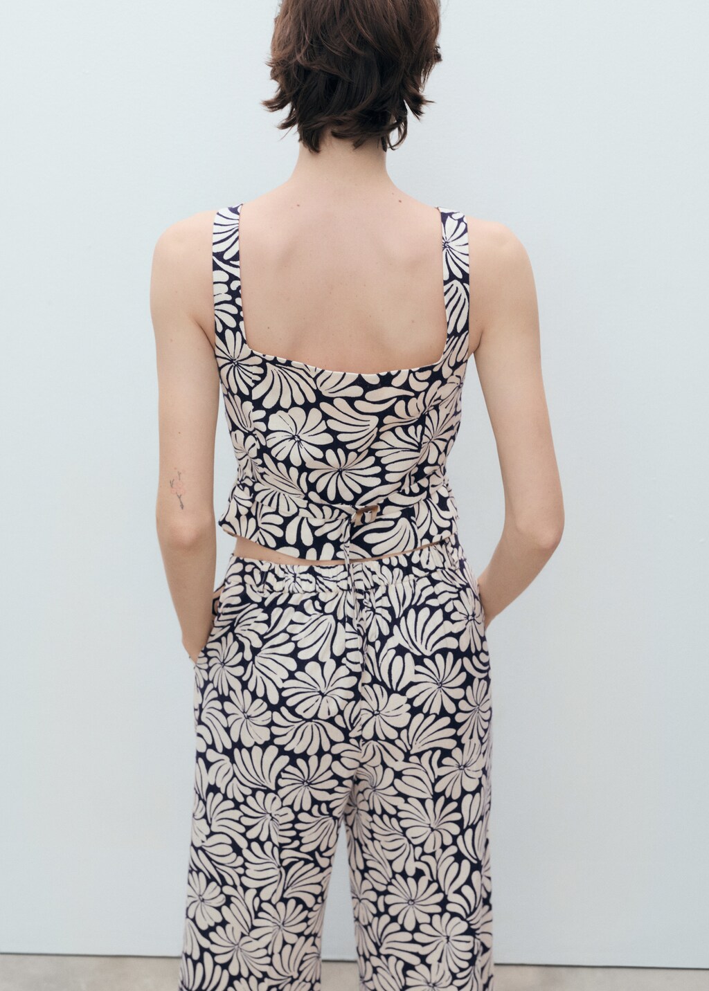 Floral fitted linen top - image 3