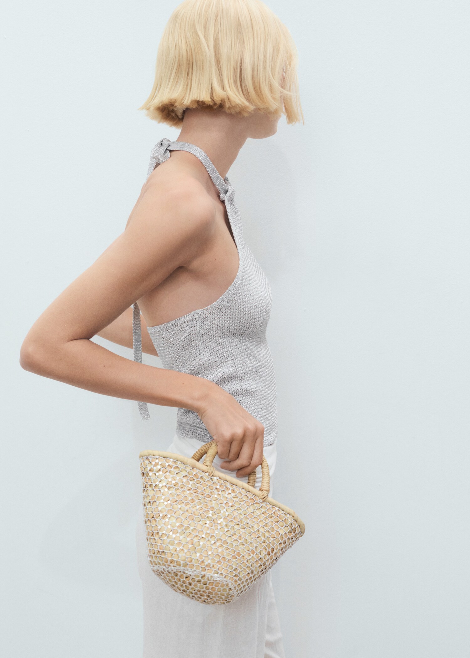 Top maille Lurex emmanchures américaines - Plan moyen