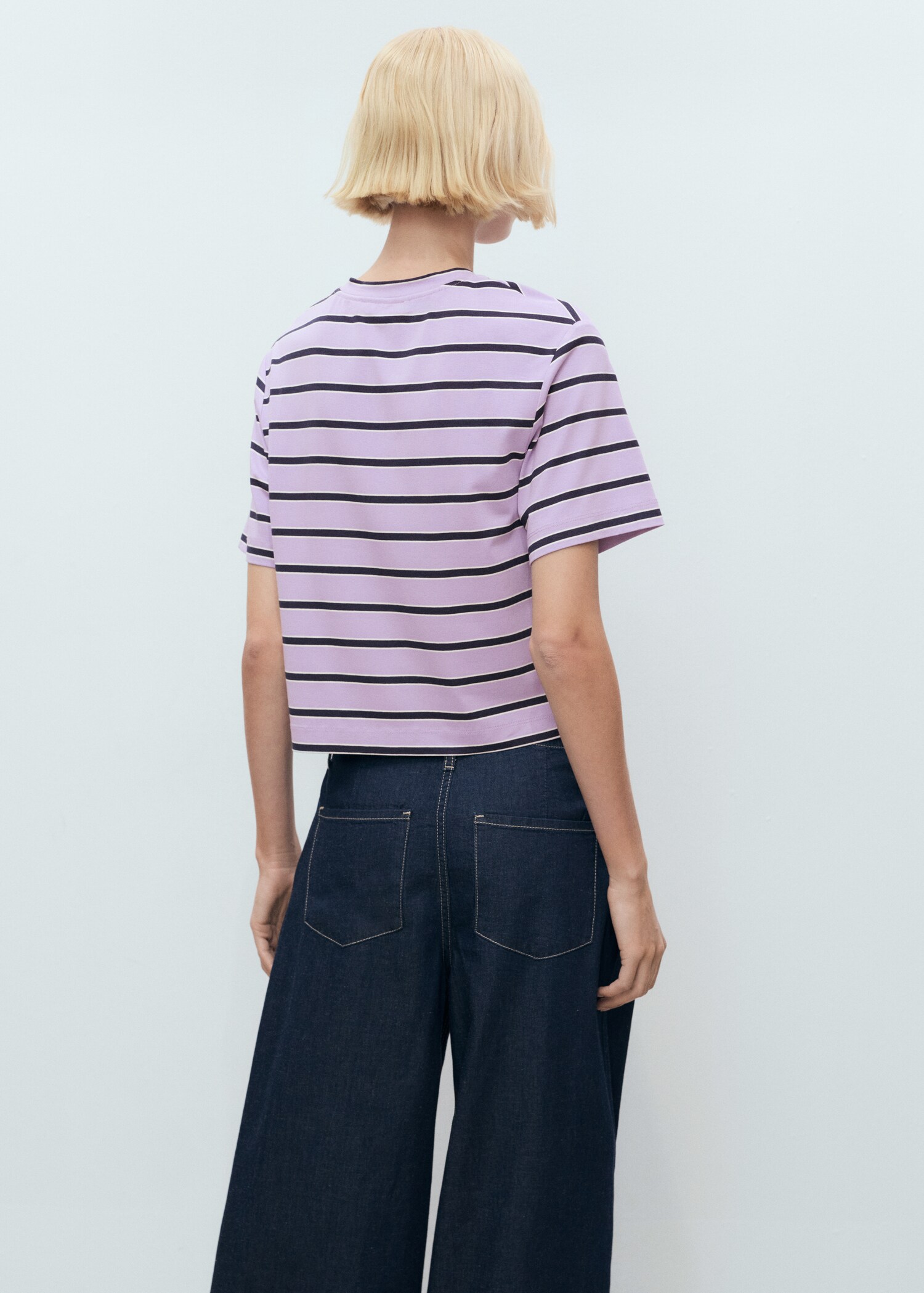 Gestreiftes Oversized-T-Shirt - Rückseite des Artikels