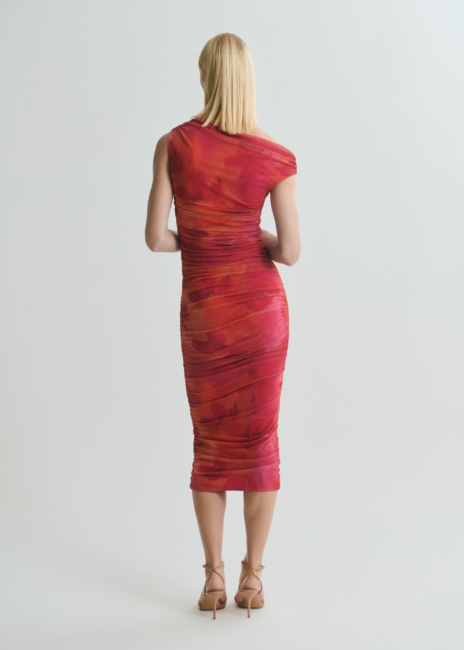 Midi-jurk met bloemenprint en asymmetrische halslijn - Achterkant van het artikel