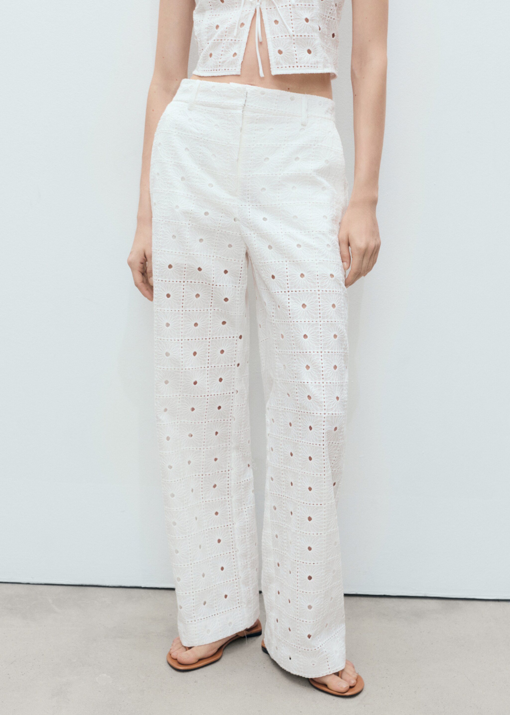 Straight-fit embroidered cotton trousers - Medium plane