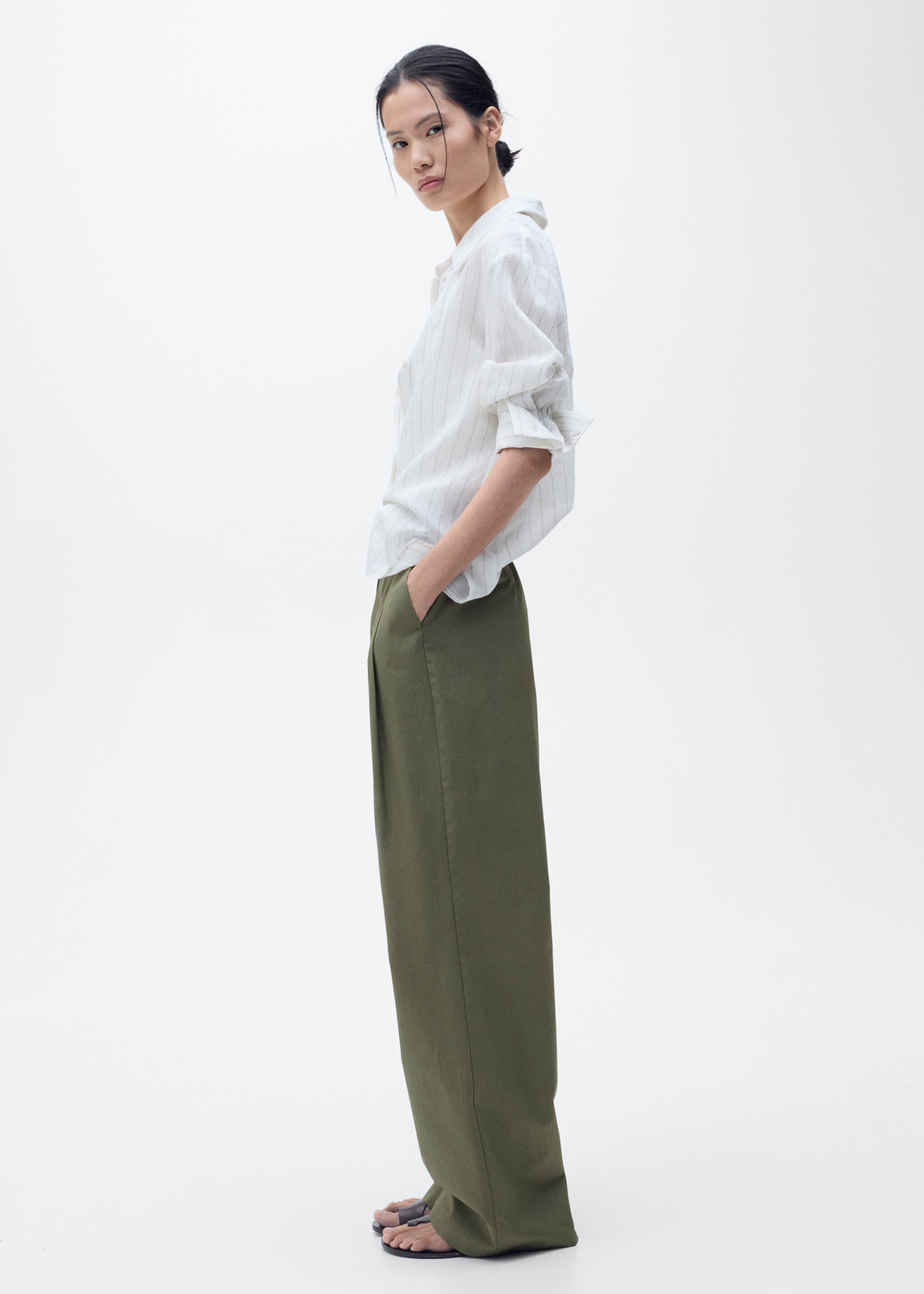 Wideleg trousers with belt - Details of the article 2