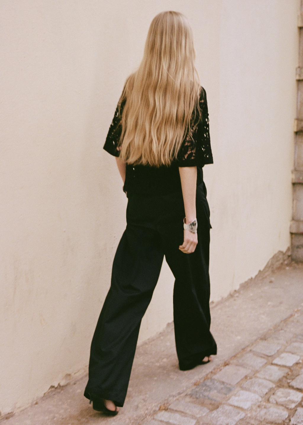 Wide leg pants with belt