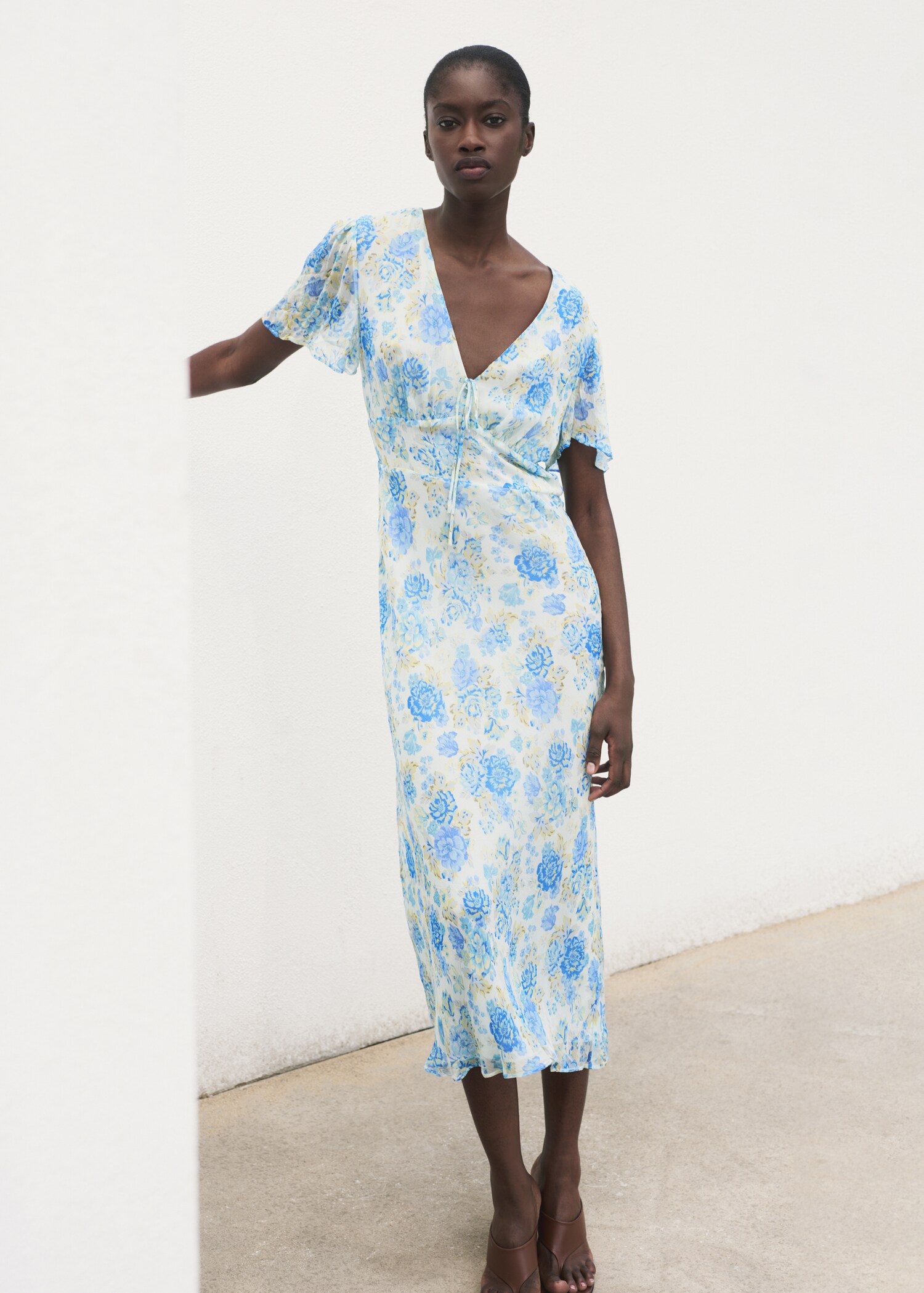 Robe midi florale à manches courtes - Détail de l'article 2