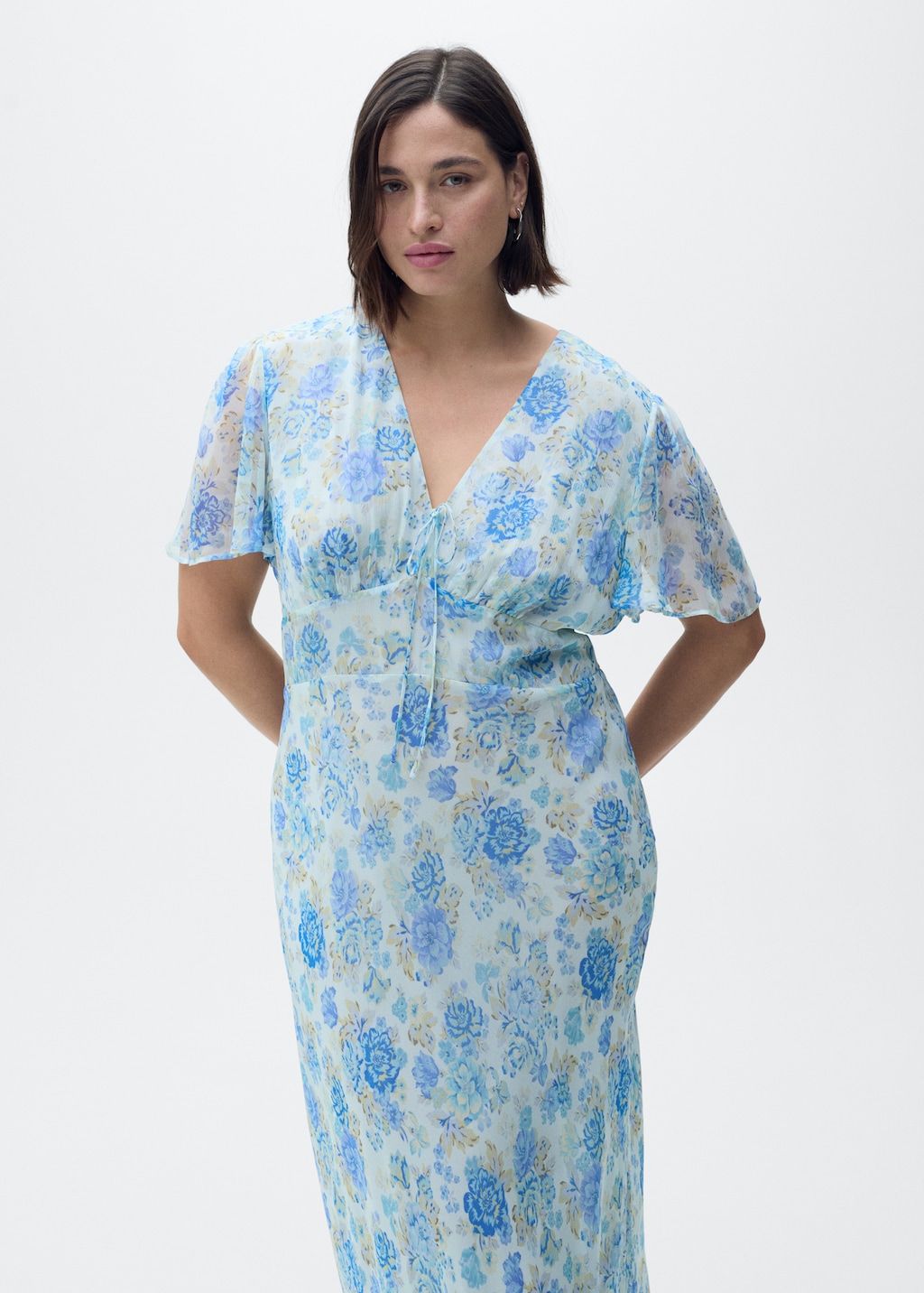 Short-sleeved floral midi dress