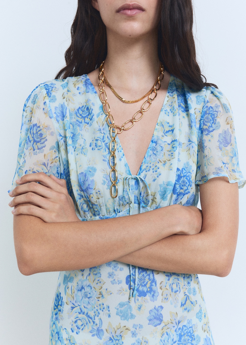 Short-sleeved floral midi dress