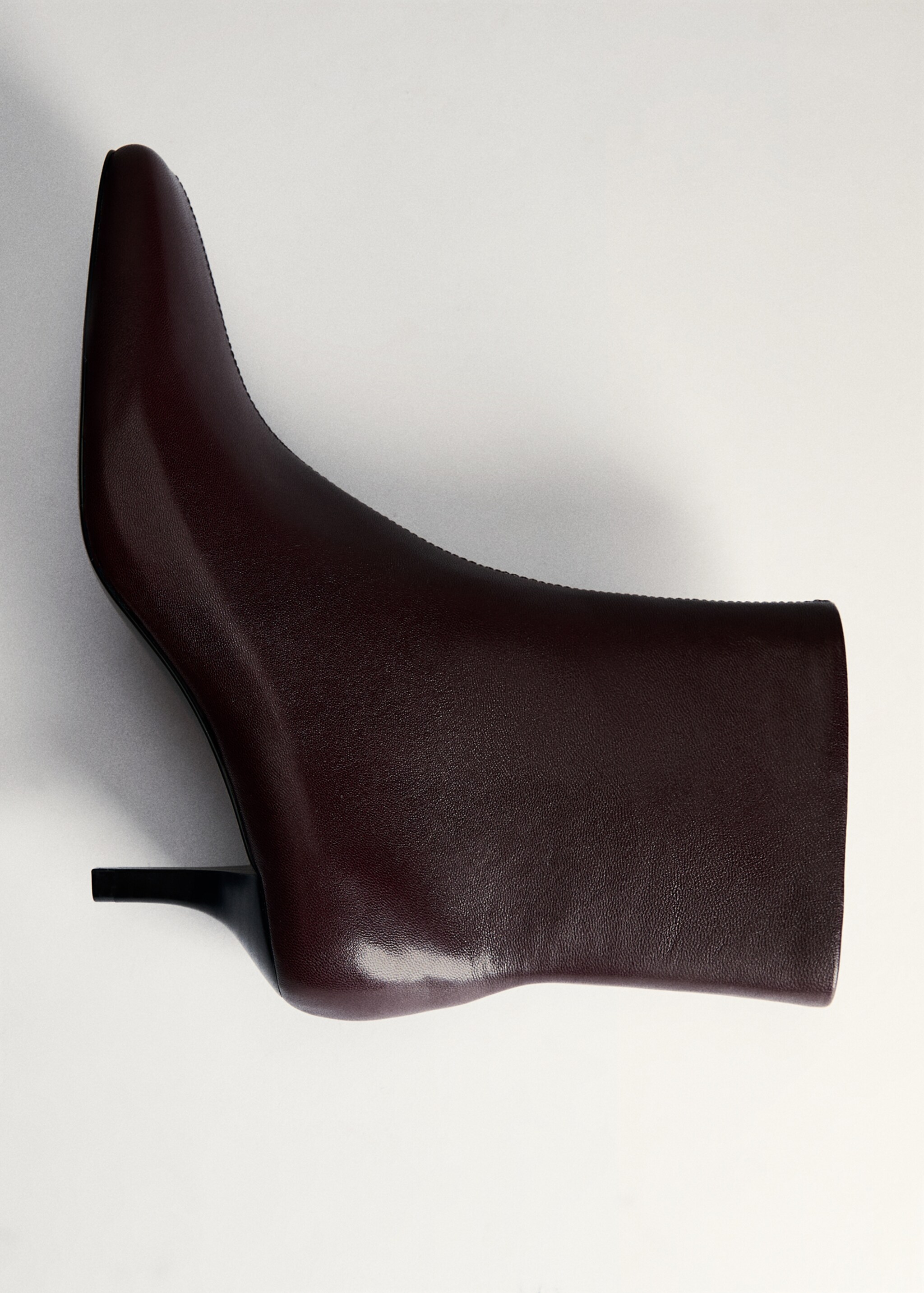 Squared toe leather ankle boots - Details of the article 5