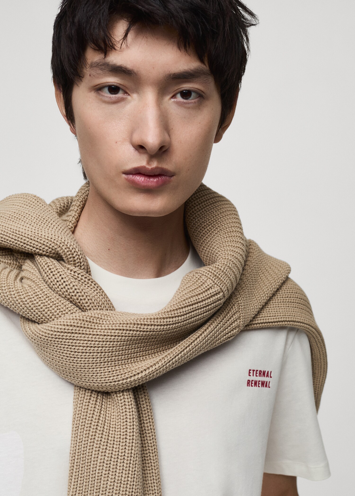 100% cotton t-shirt with combined print - Details of the article 1