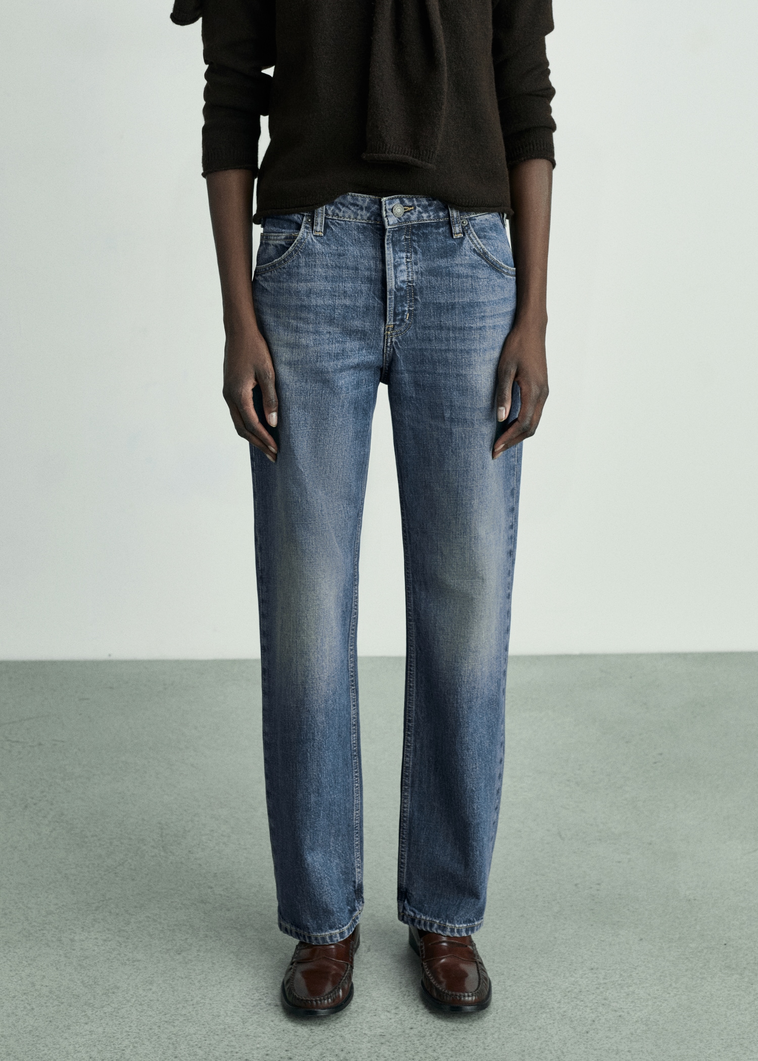Mid-rise straight jeans - Main Image