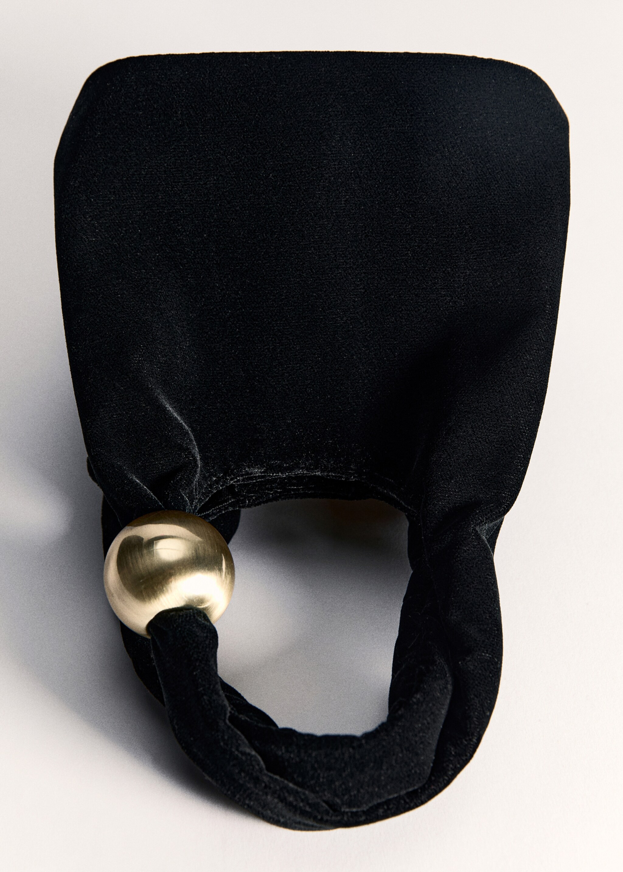Velvet bag with ball detail - Details of the article 5