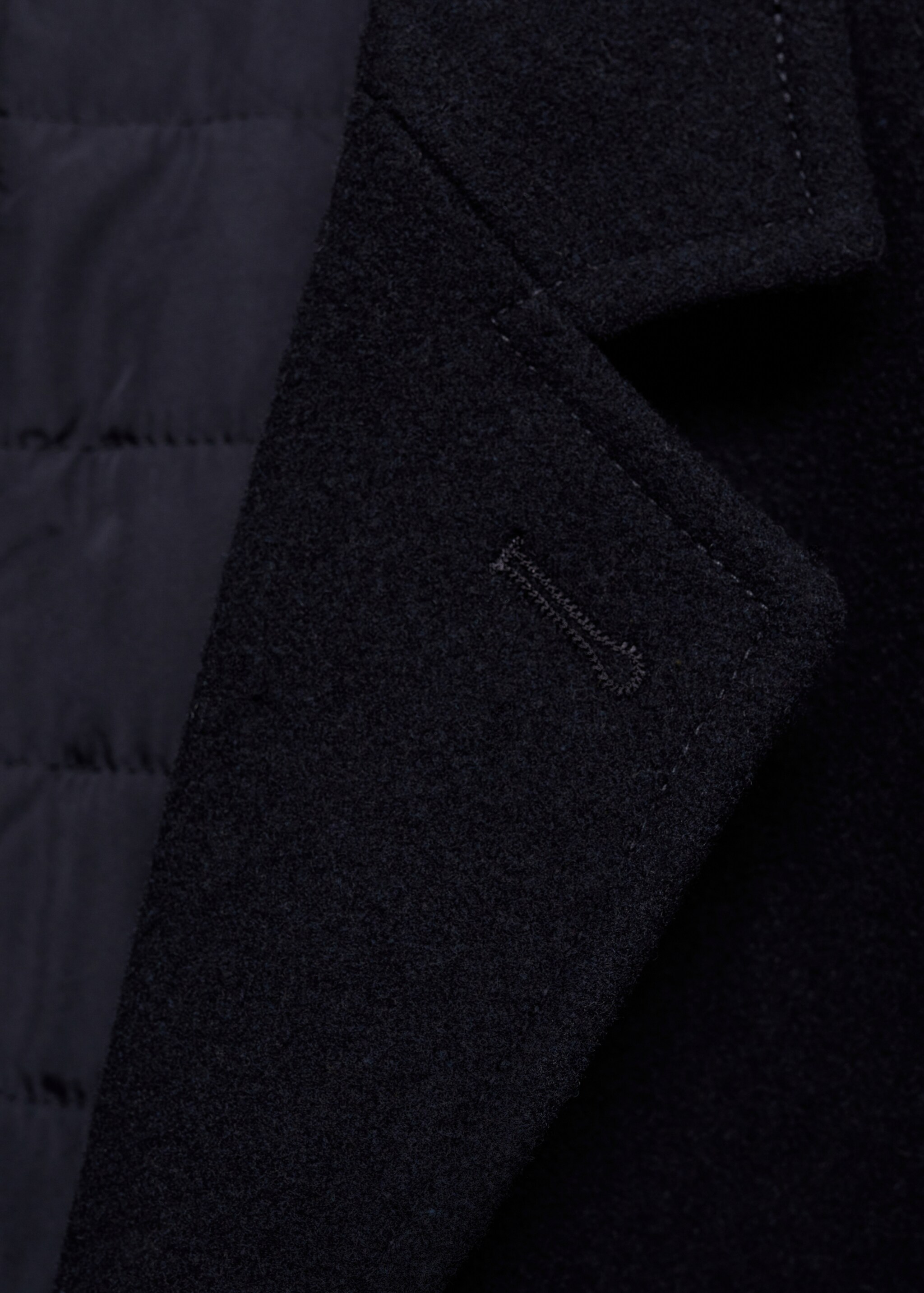 Quilted wool inner coat - Details of the article 8