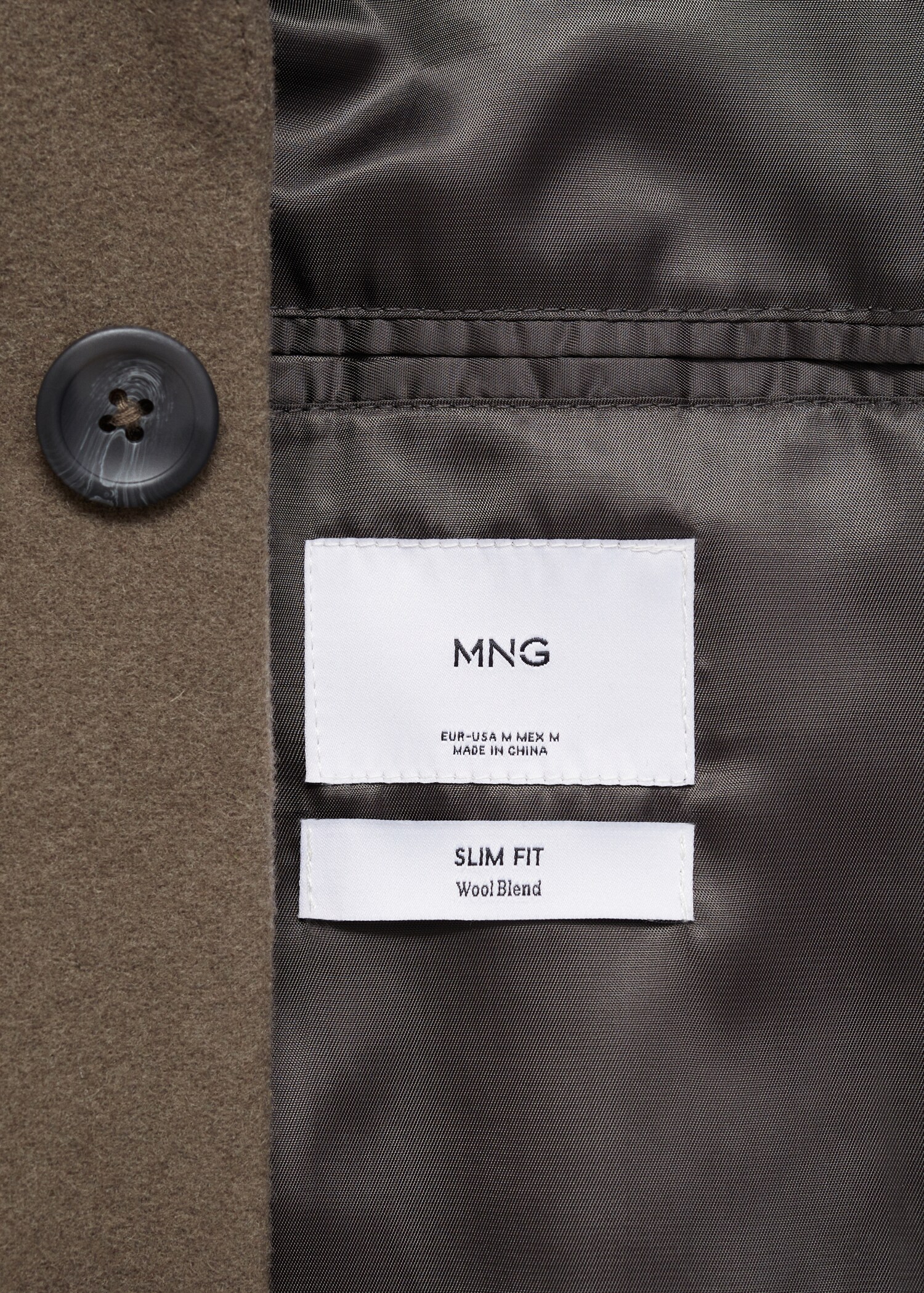 Wool coat with detachable collar - Details of the article 0