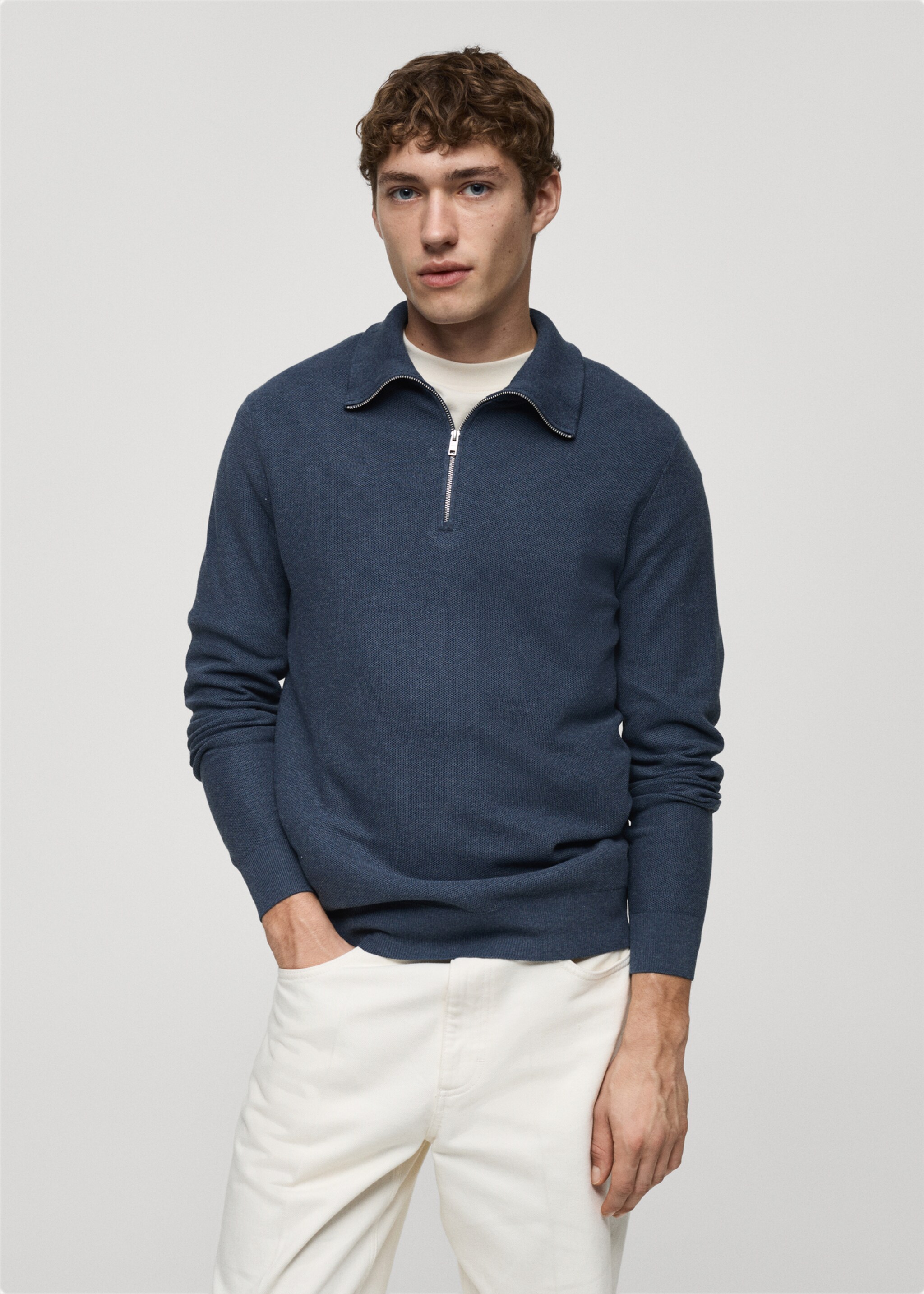 Camisola com microestrutura e gola com fecho de correr - Plano médio