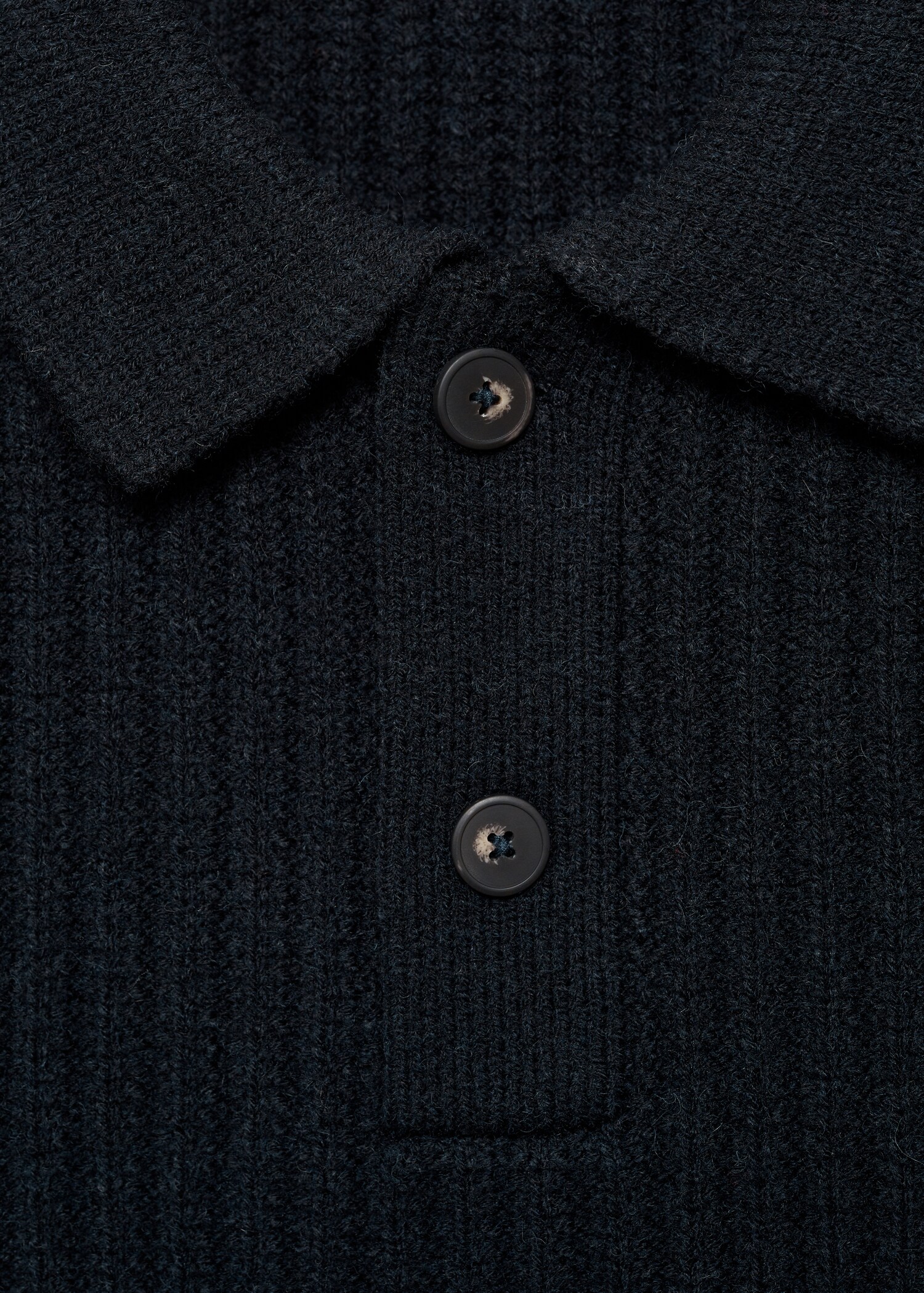 Gerippter Pullover mit Polo-Kragen - Detail des Artikels 8