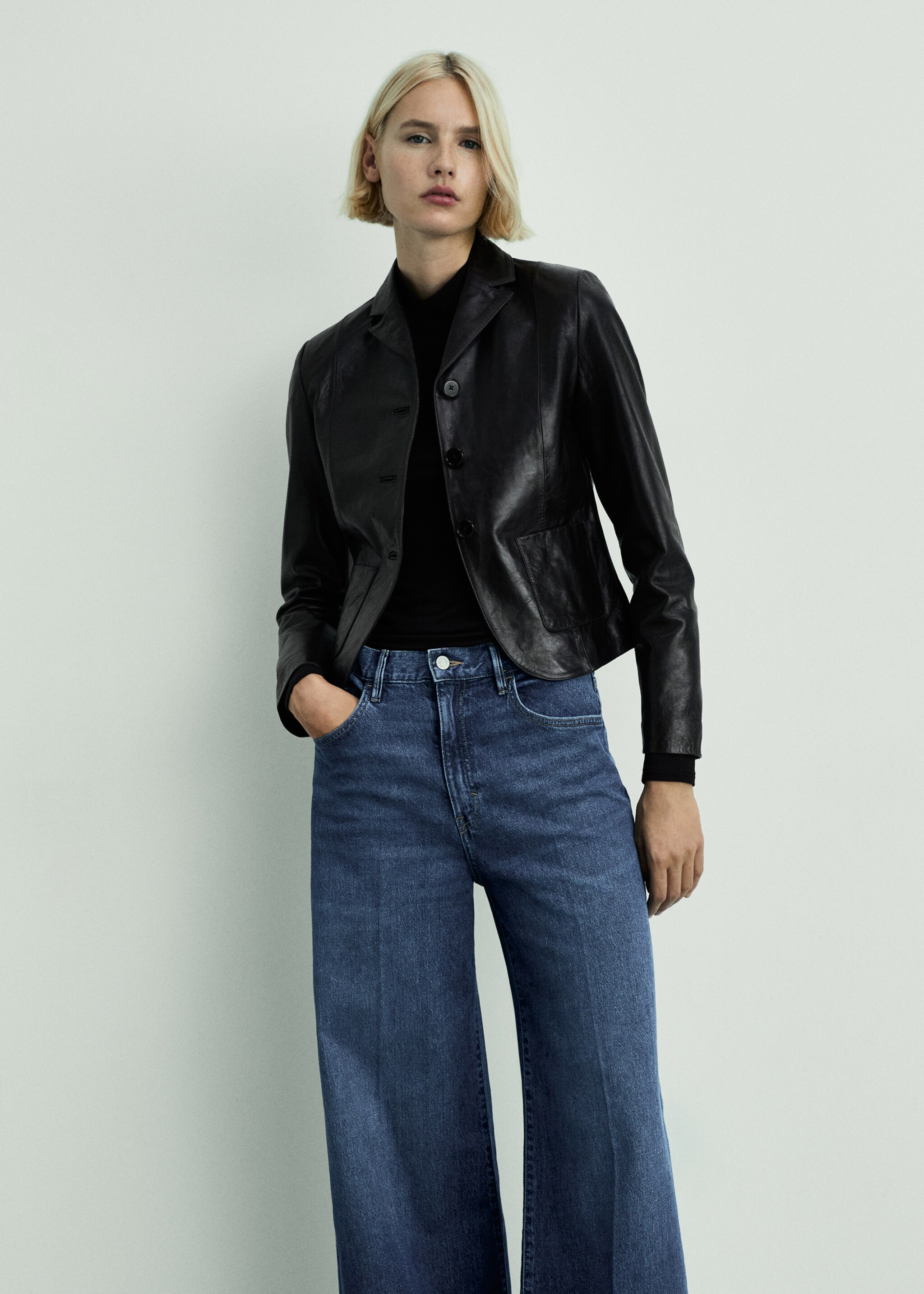 High-rise wideleg jeans - Details of the article 1