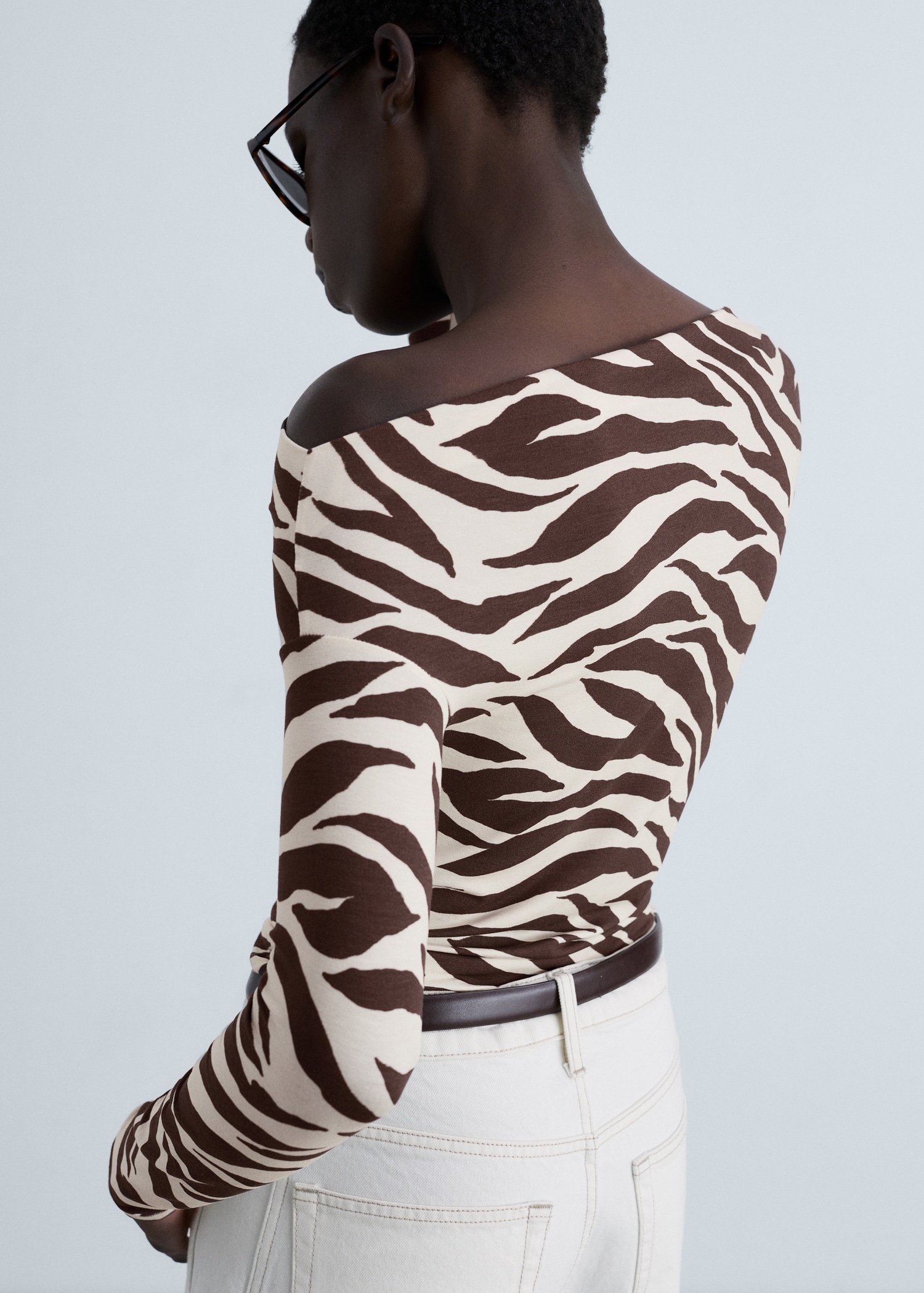Zebra-print asymmetrical-neck t-shirt MANGO Taiwan area