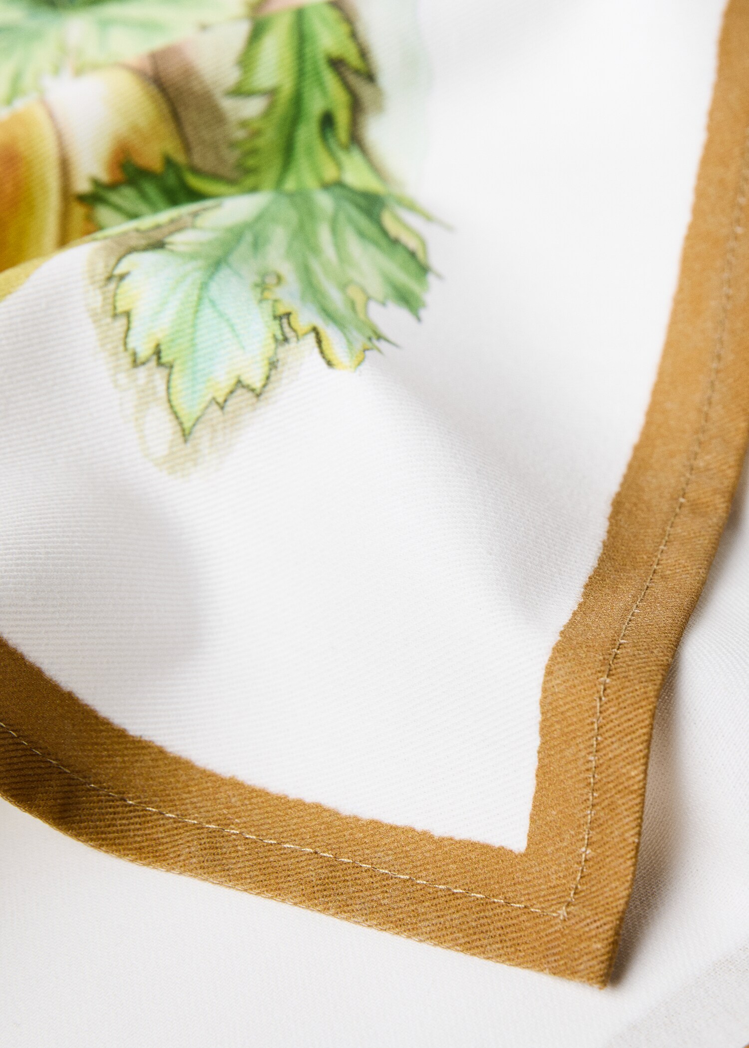 Cotton kitchen towel with vegetable print - Details of the article 2