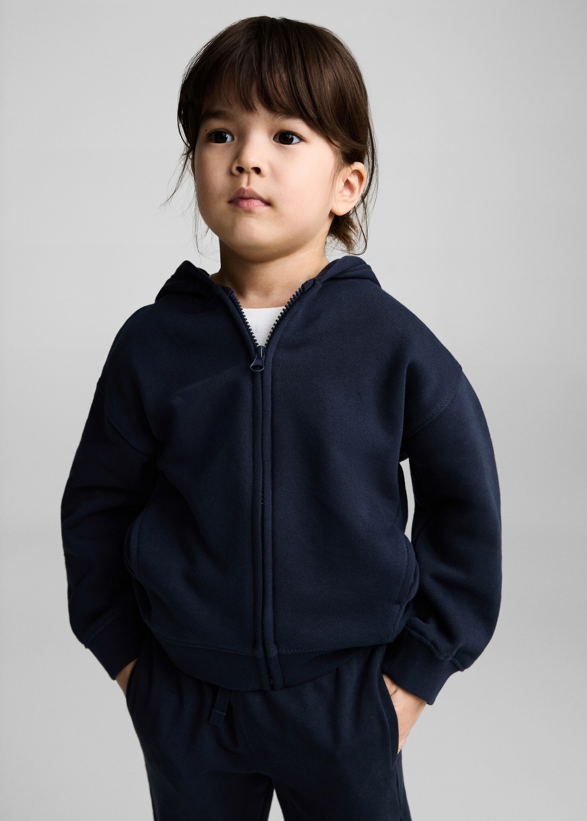 Sweat-shirt capuche oreilles - Plan moyen