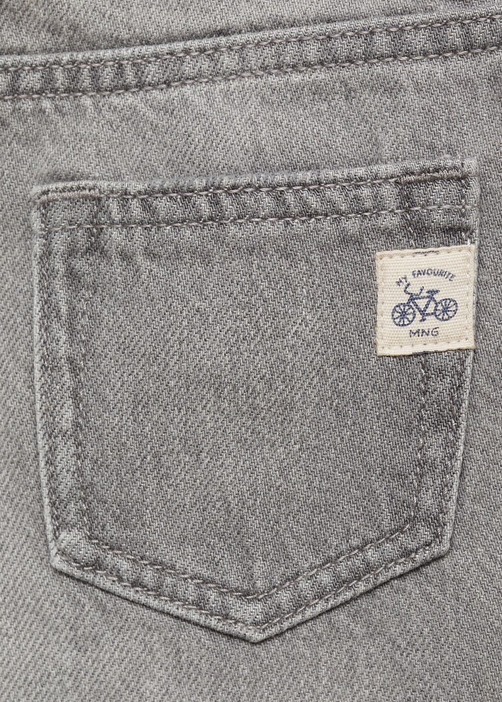 Ripped details skinny-fit jeans