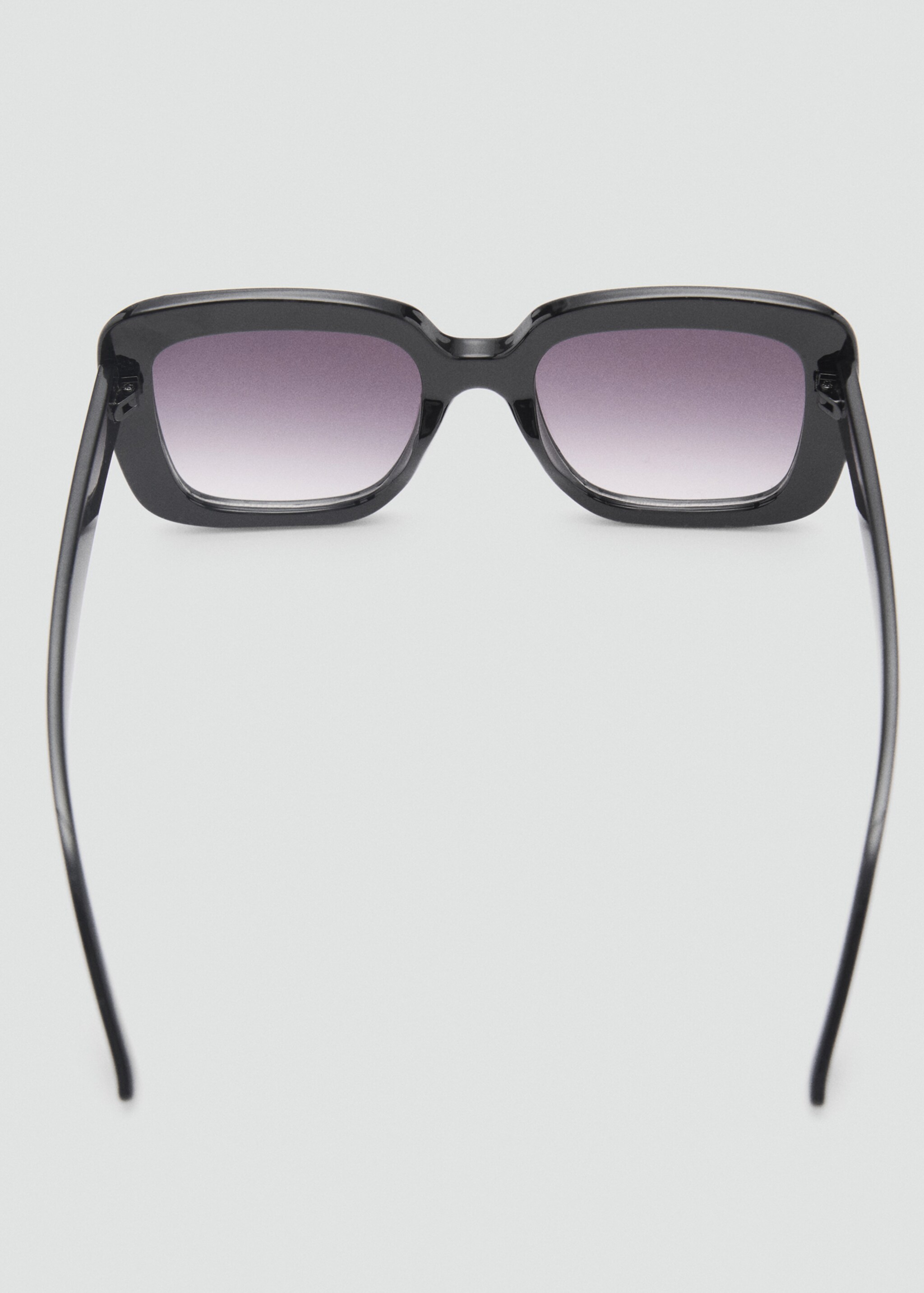 Resin frame sunglasses - Details of the article 1