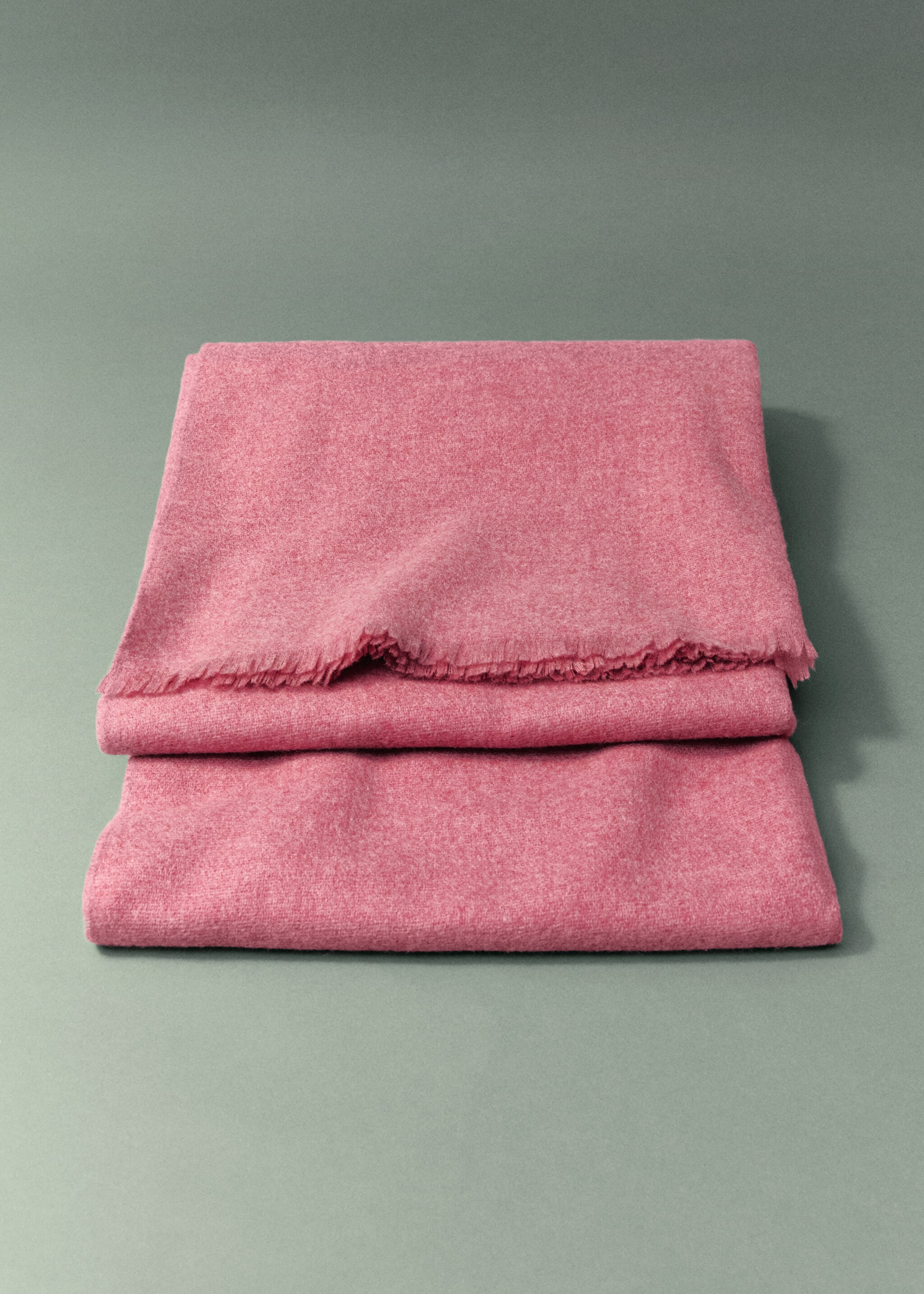 Soft melange blanket - Details of the article 8