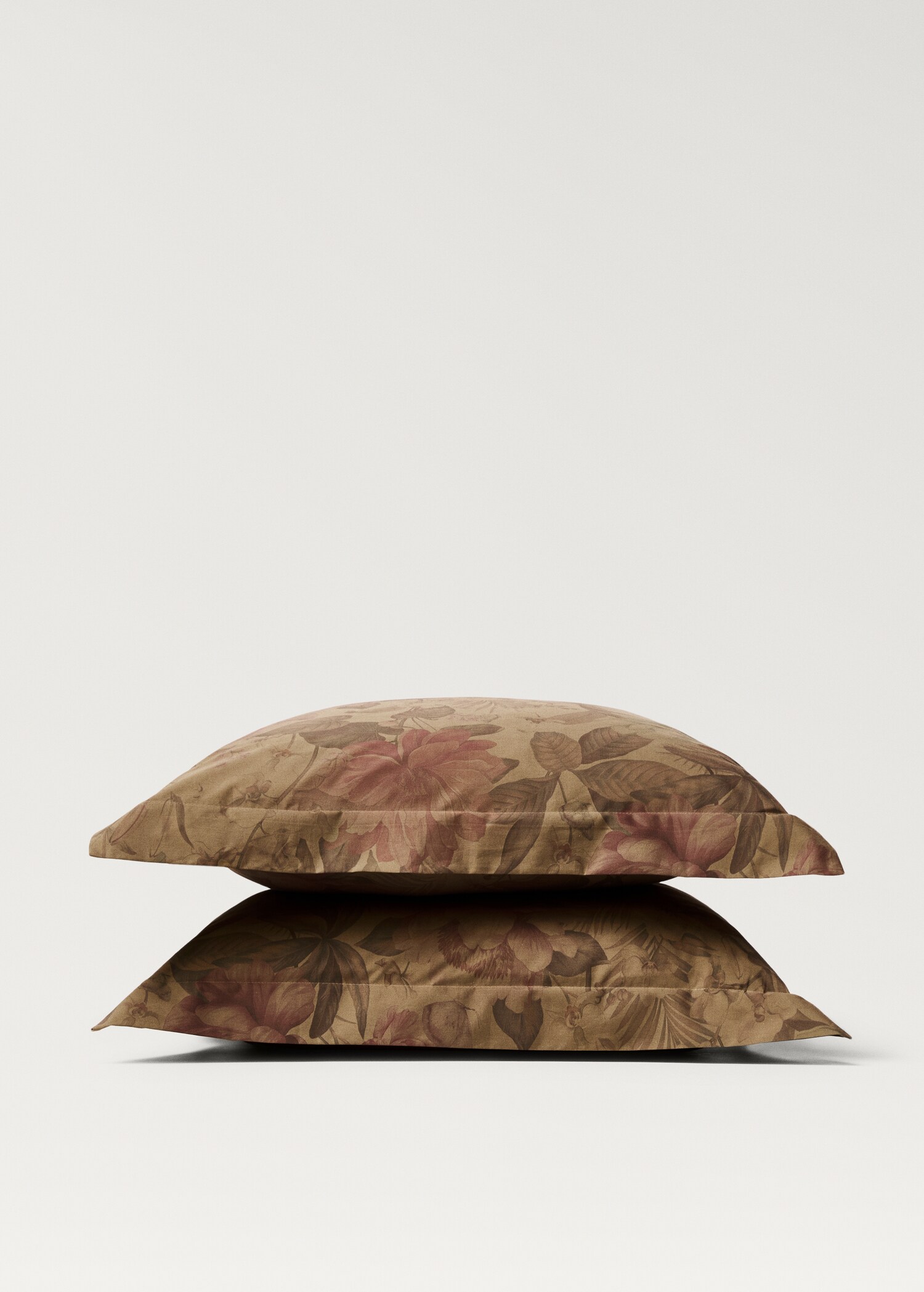 Two cotton percale multi-coloured floral-print pillowcases 60x60 cm - Details of the article 1