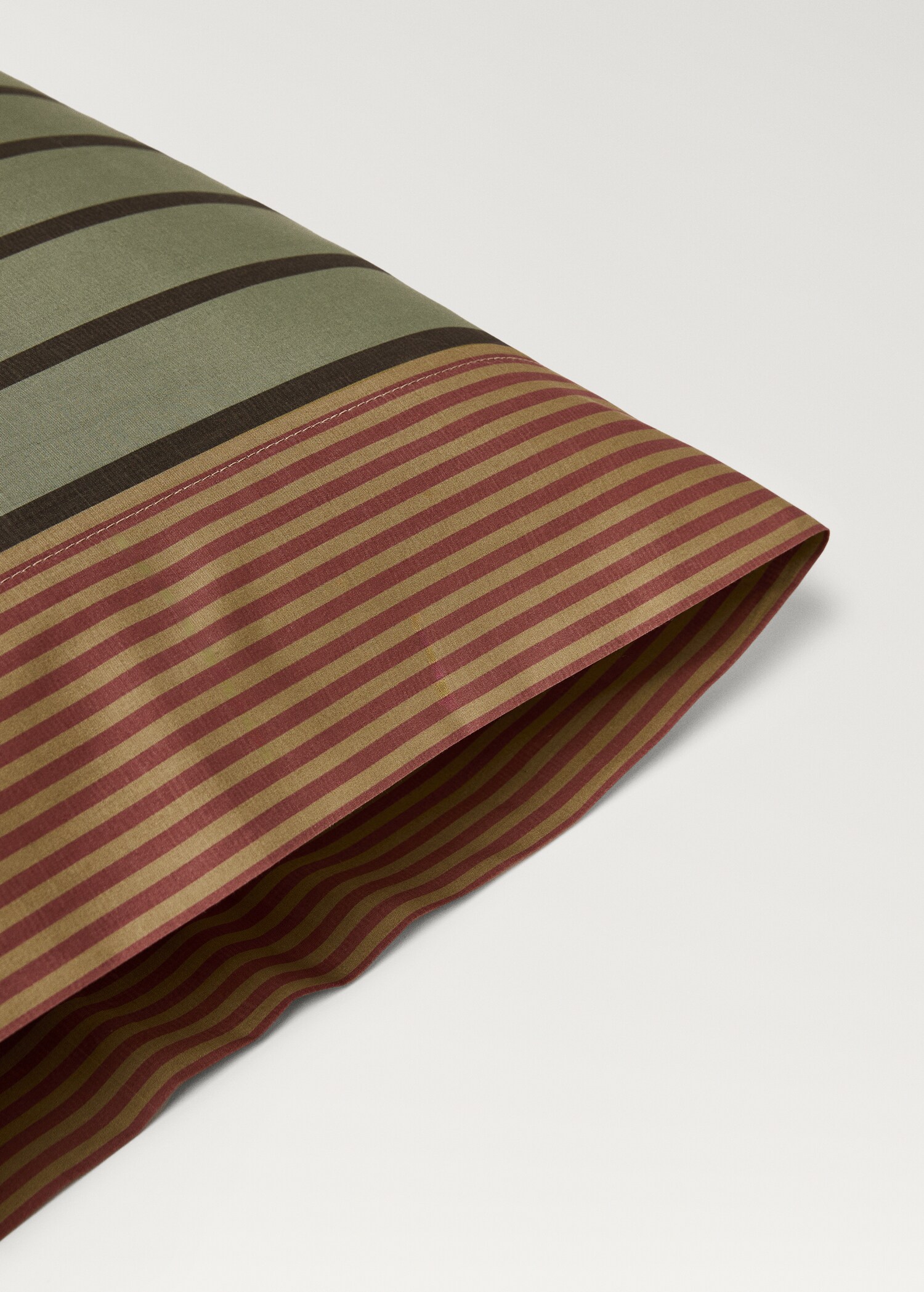 Cotton percale multi-striped pillowcase 45x110 cm - Details of the article 1
