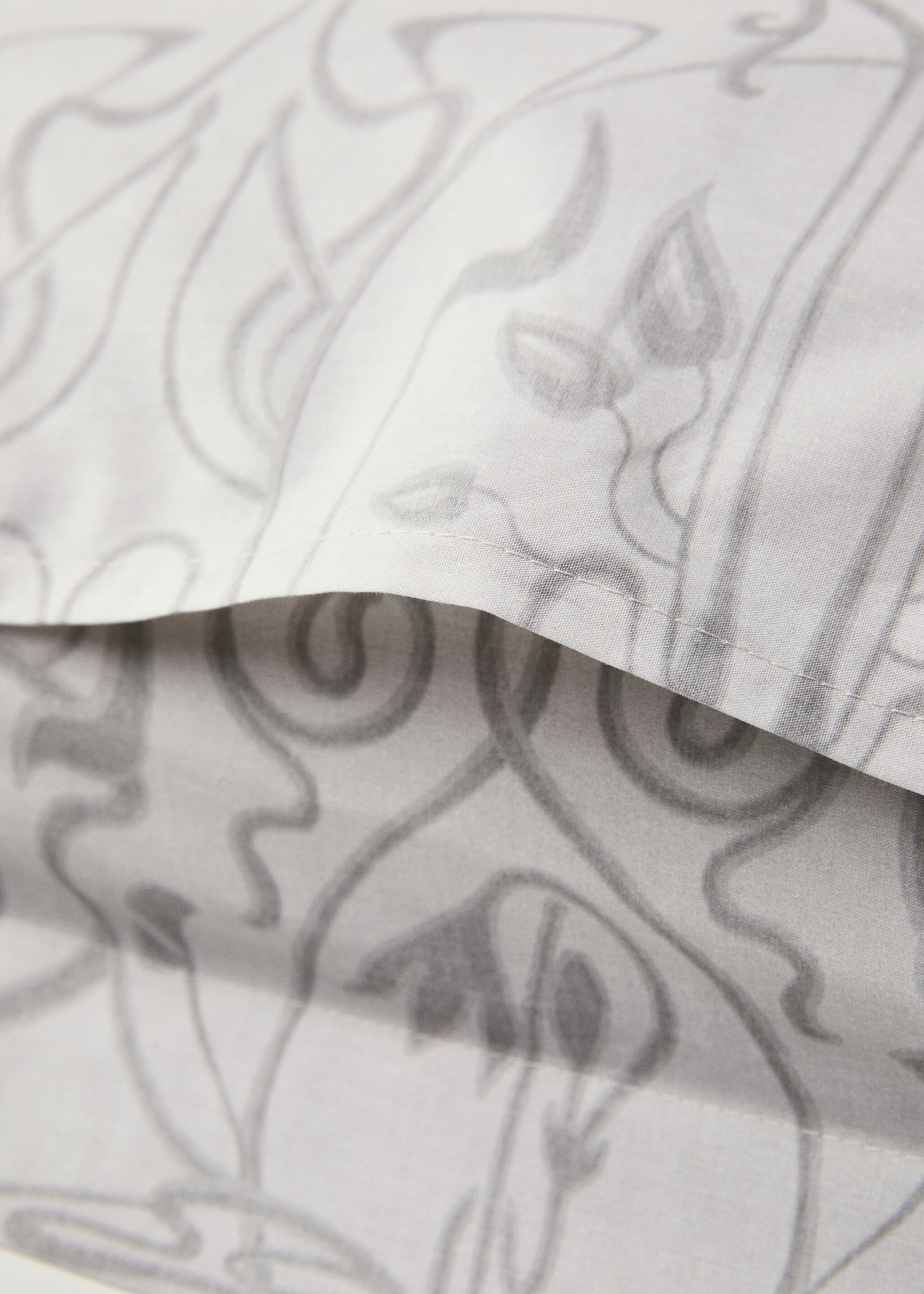 Two cotton percale ornamental-print pillowcases 60x60 cm - Details of the article 2