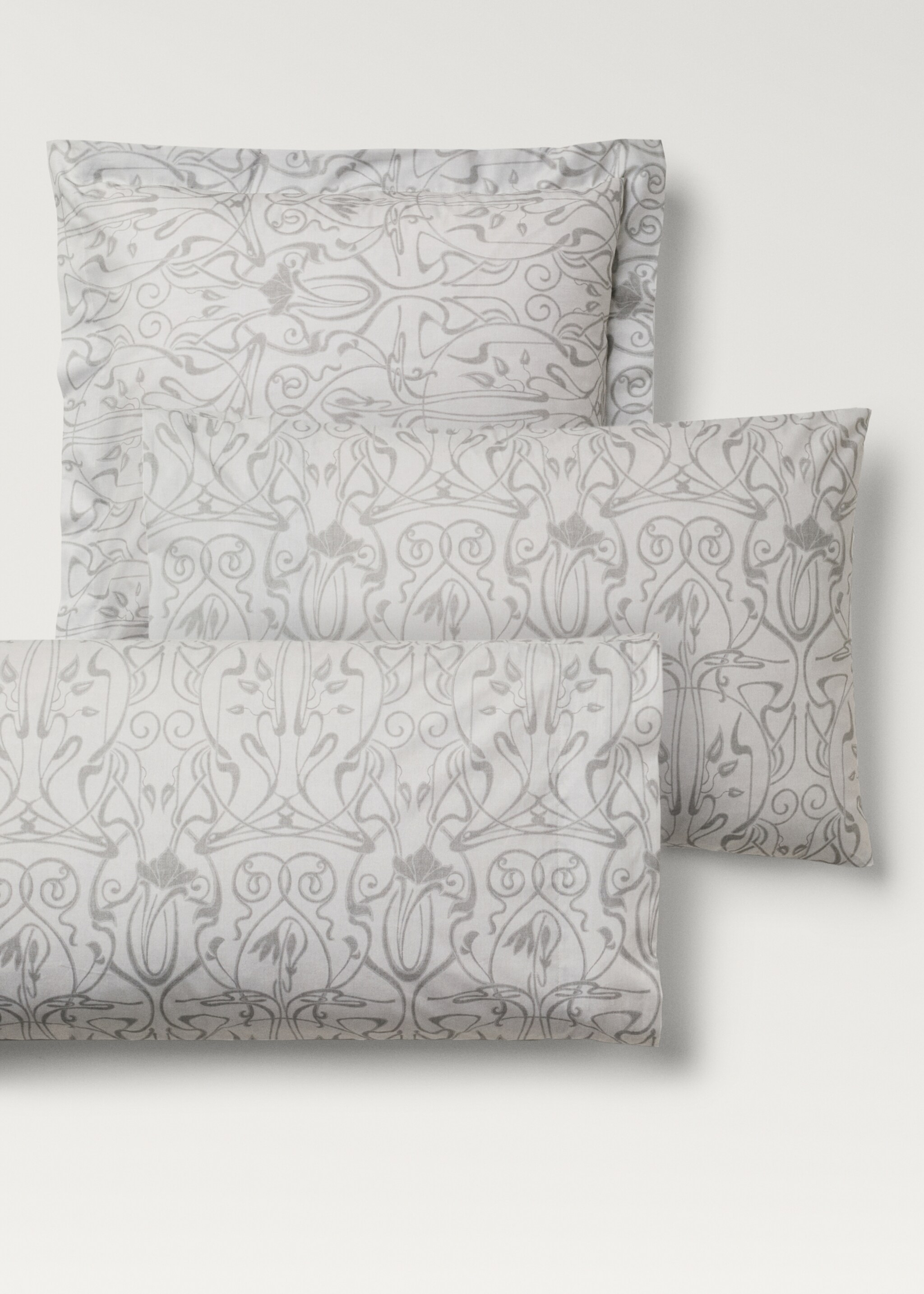 Two cotton percale ornamental-print pillowcases 60x60 cm - Details of the article 4
