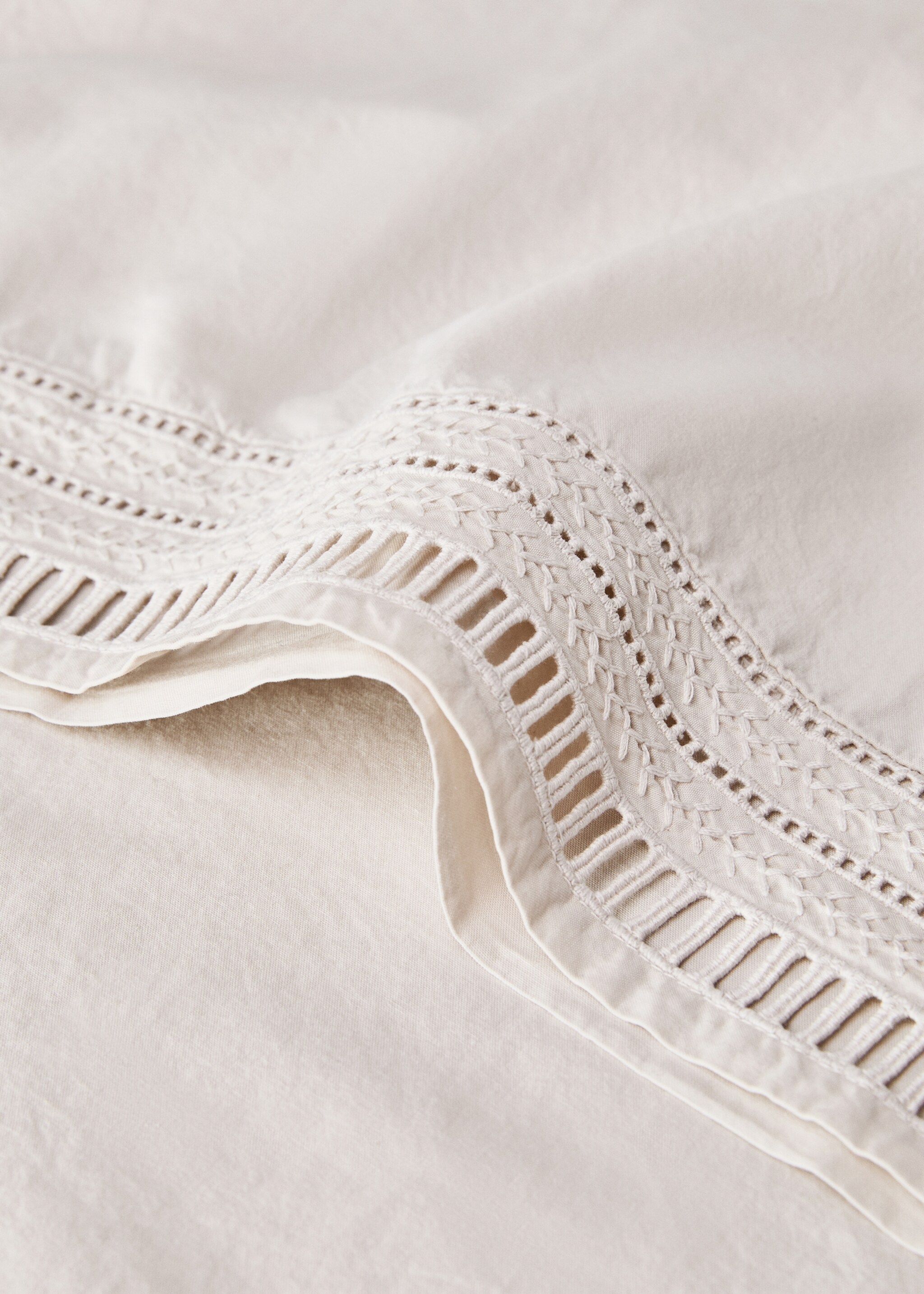 Pillowcase with embroidered finish, 45x110 cm - Details of the article 2, Light/Pastel Grey. Ref: 87022958-00.
