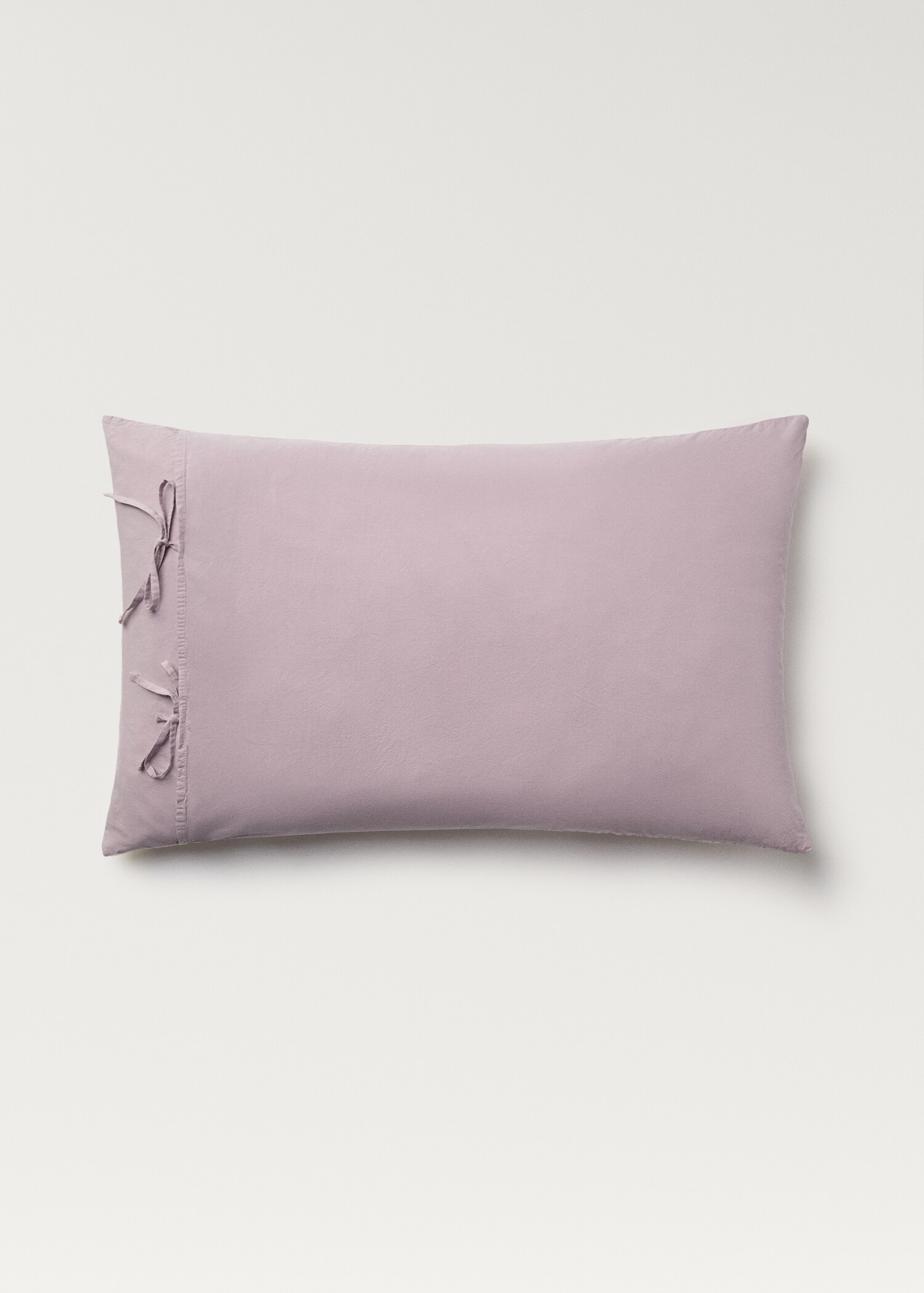Two washed cotton pillowcases with ties 50x75 cm - Details of the article 1