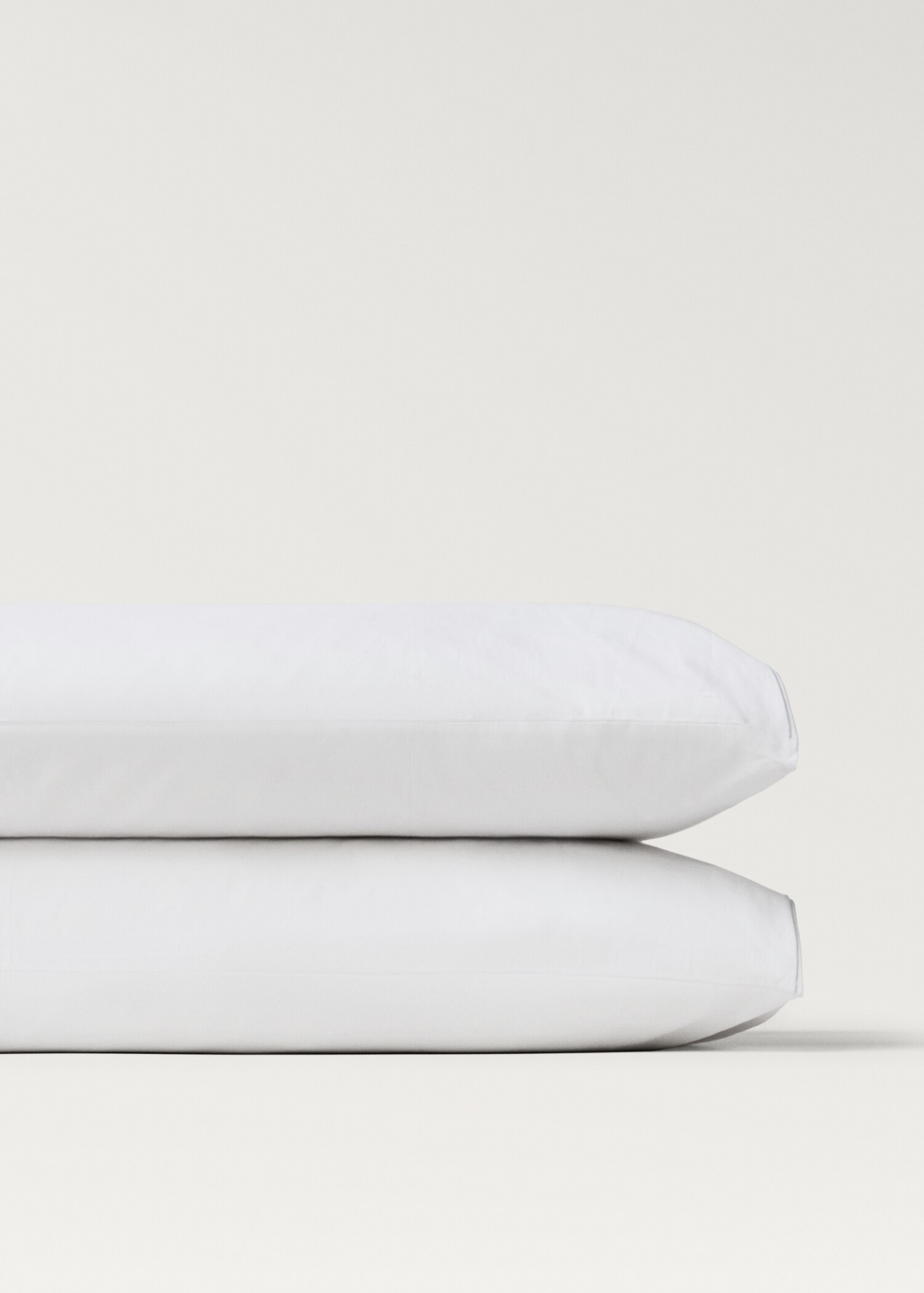 Två örngott i bomullspercale med dubbel overlock 50x75 cm - Detaljer om artikeln 1