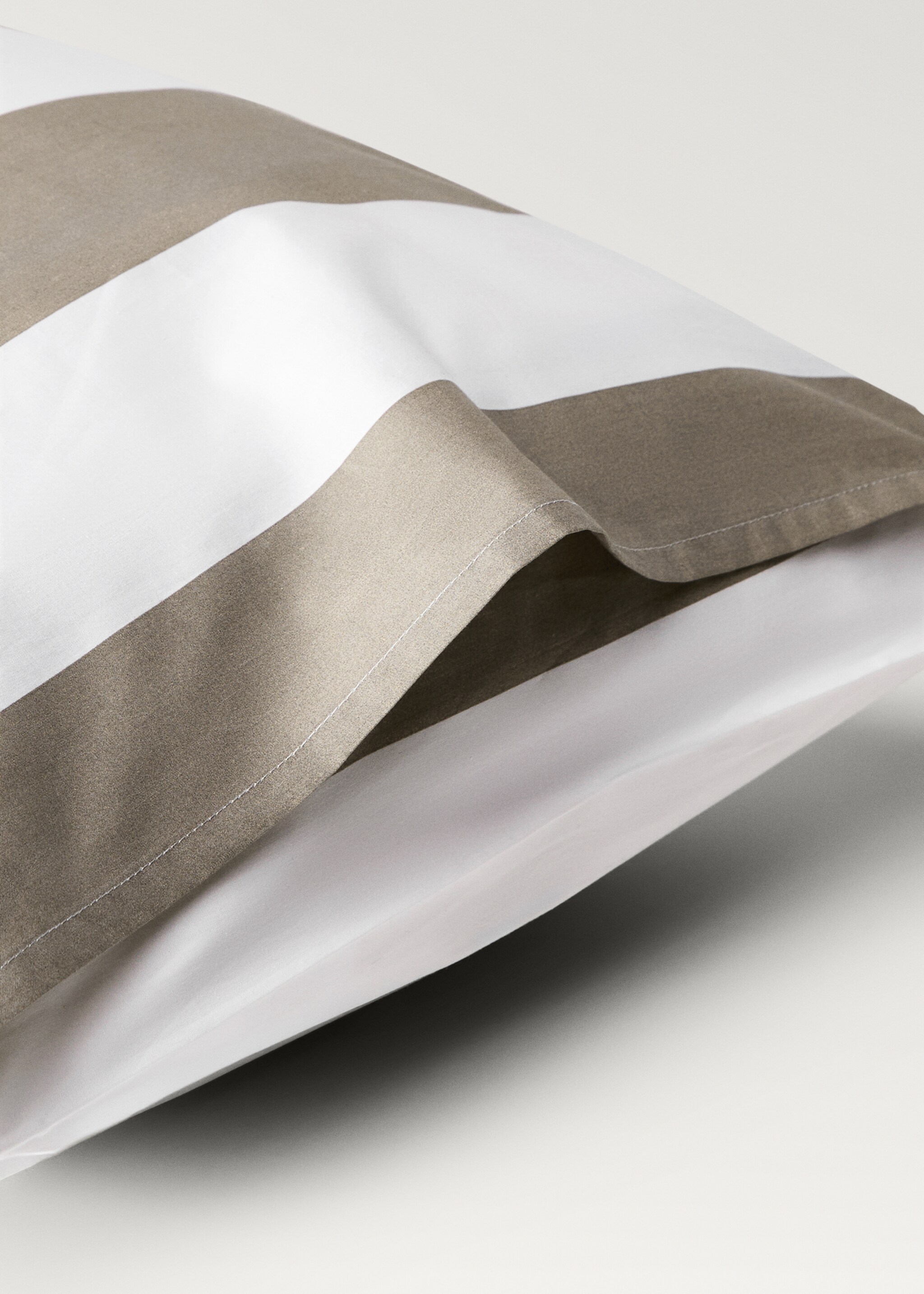 Two cotton percale striped pillowcases 50x75 cm - Details of the article 3