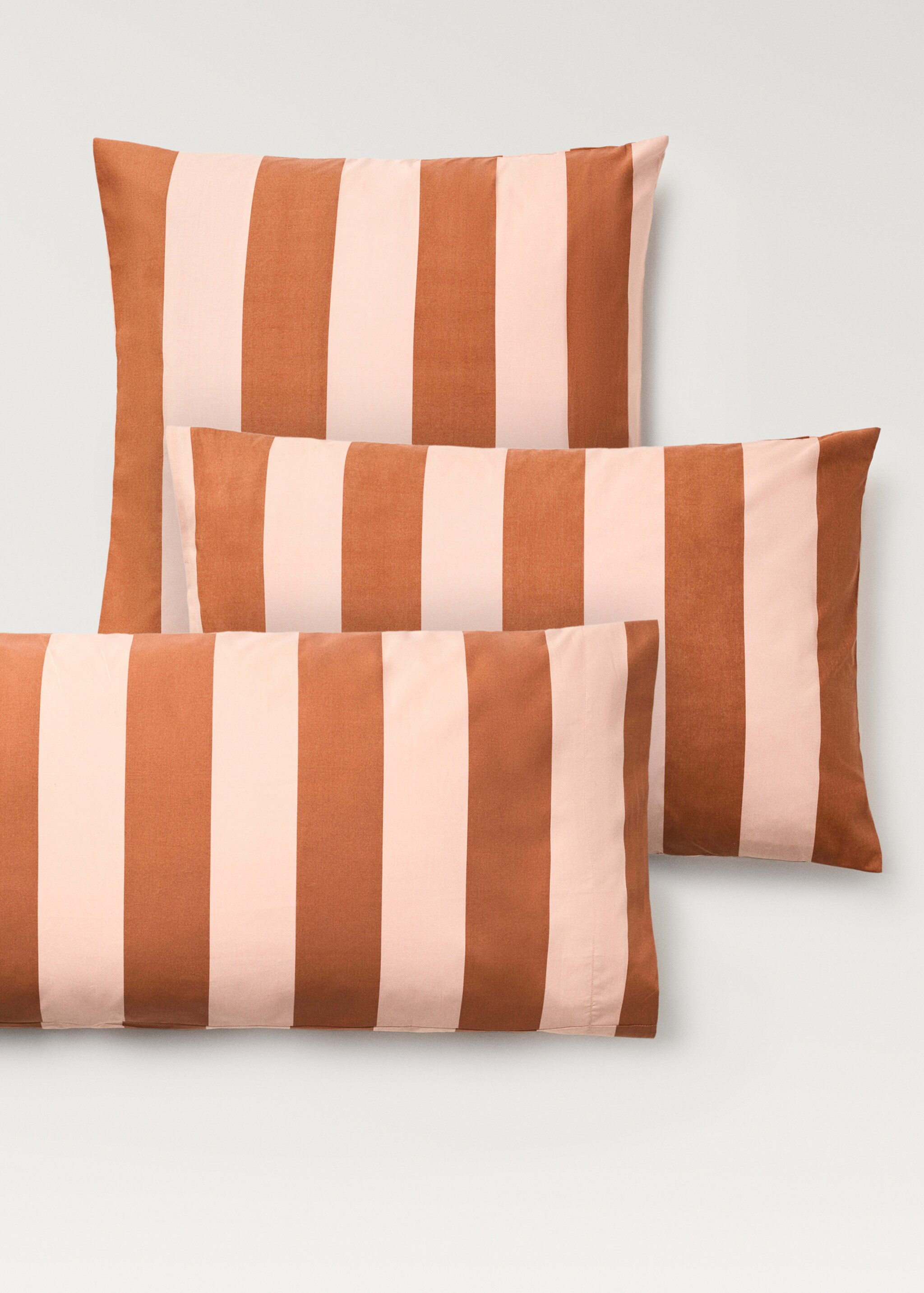 Two cotton percale striped pillowcases 50x75 cm - Details of the article 4