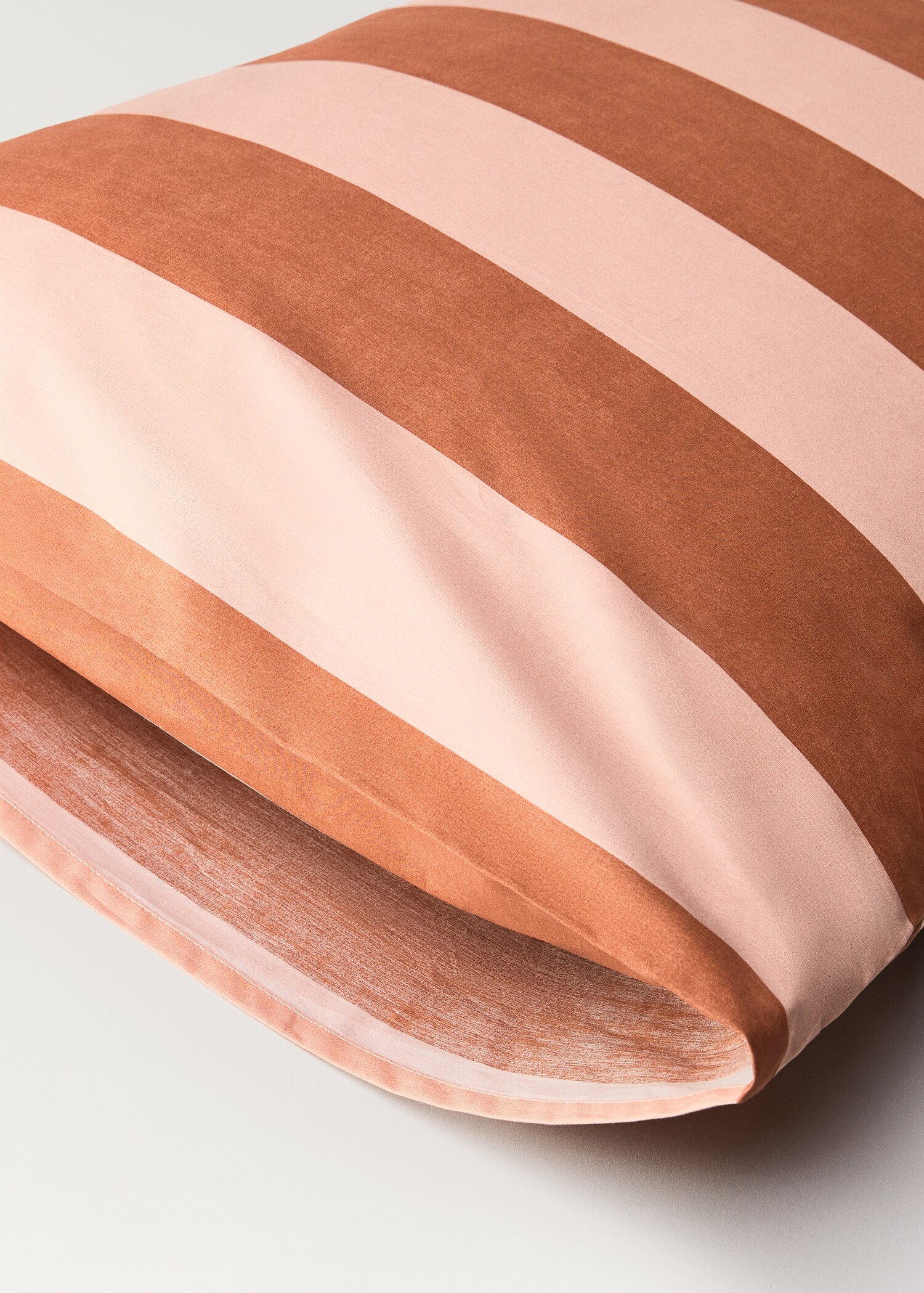 Cotton percale striped pillowcase 60x60cm - Details of the article 2