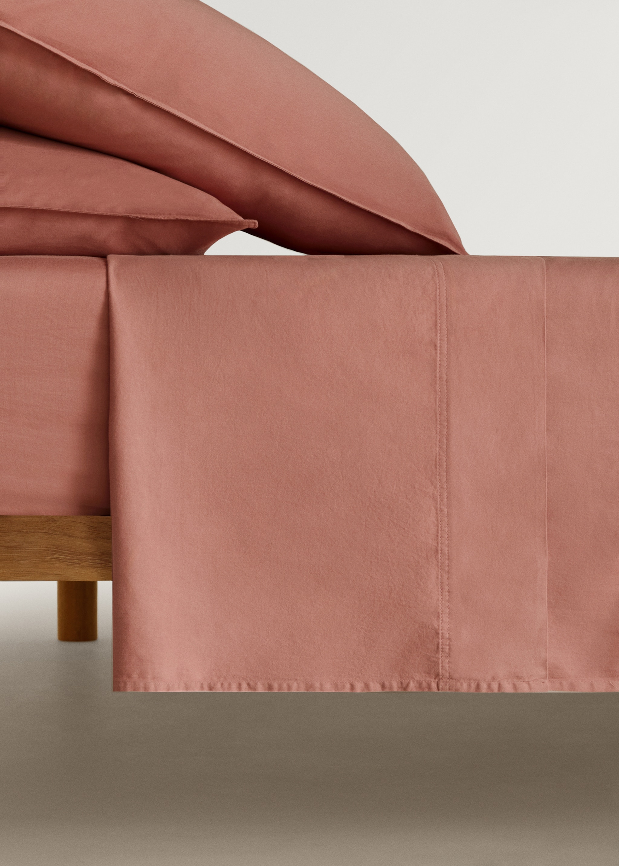 Washed satin cotton top sheet with double stitching for bed 135/140 cm - Article without model